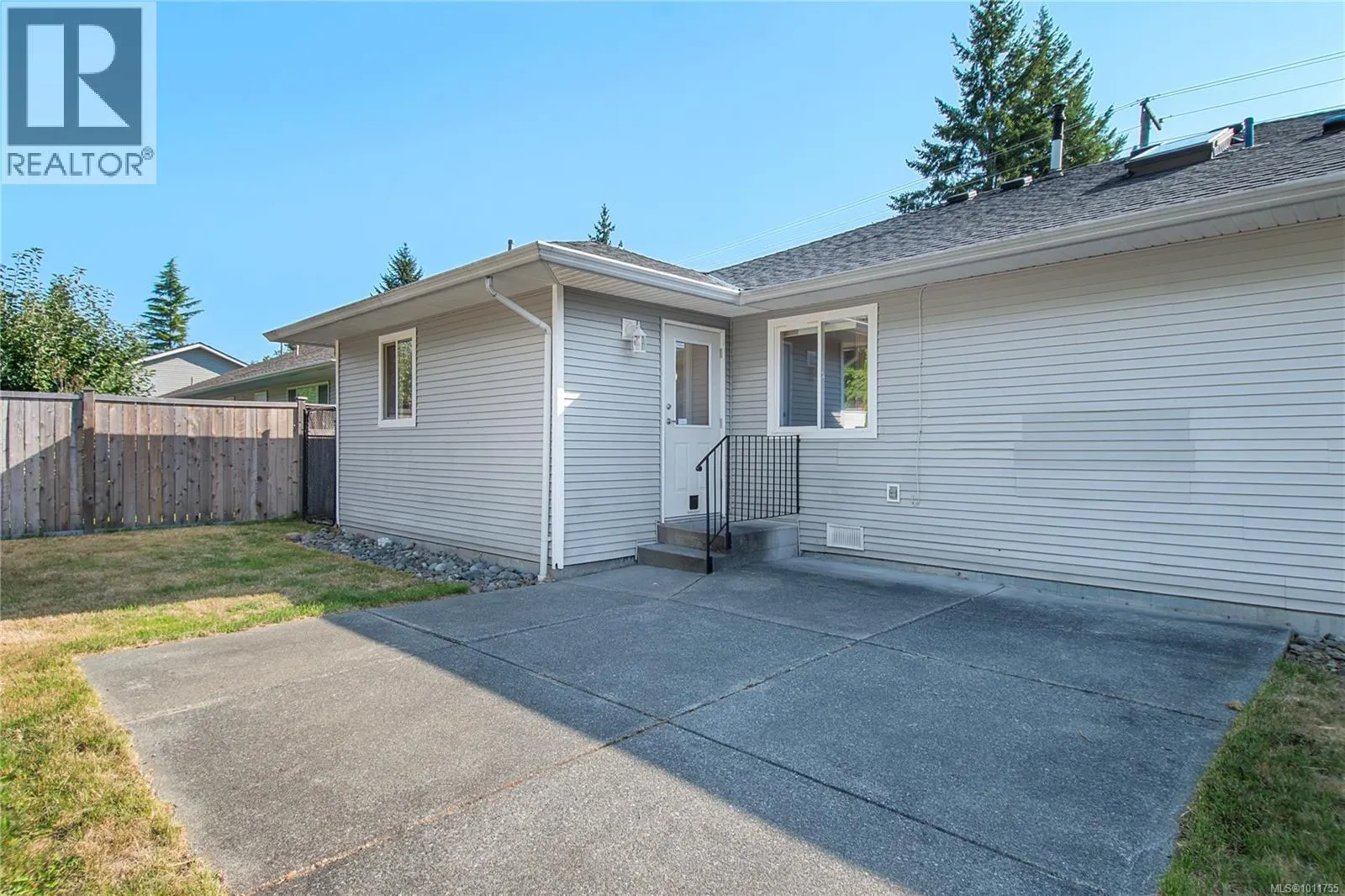 76 McPhedran Rd