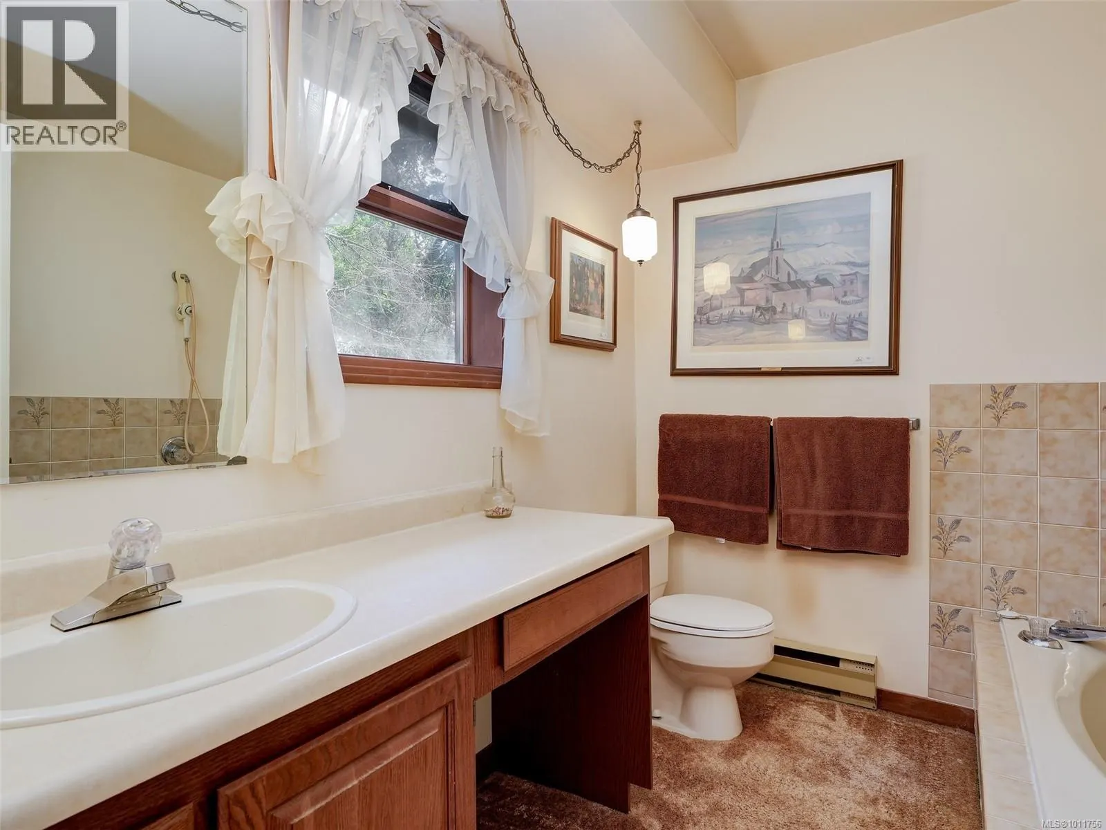 2565 Annabern Cres