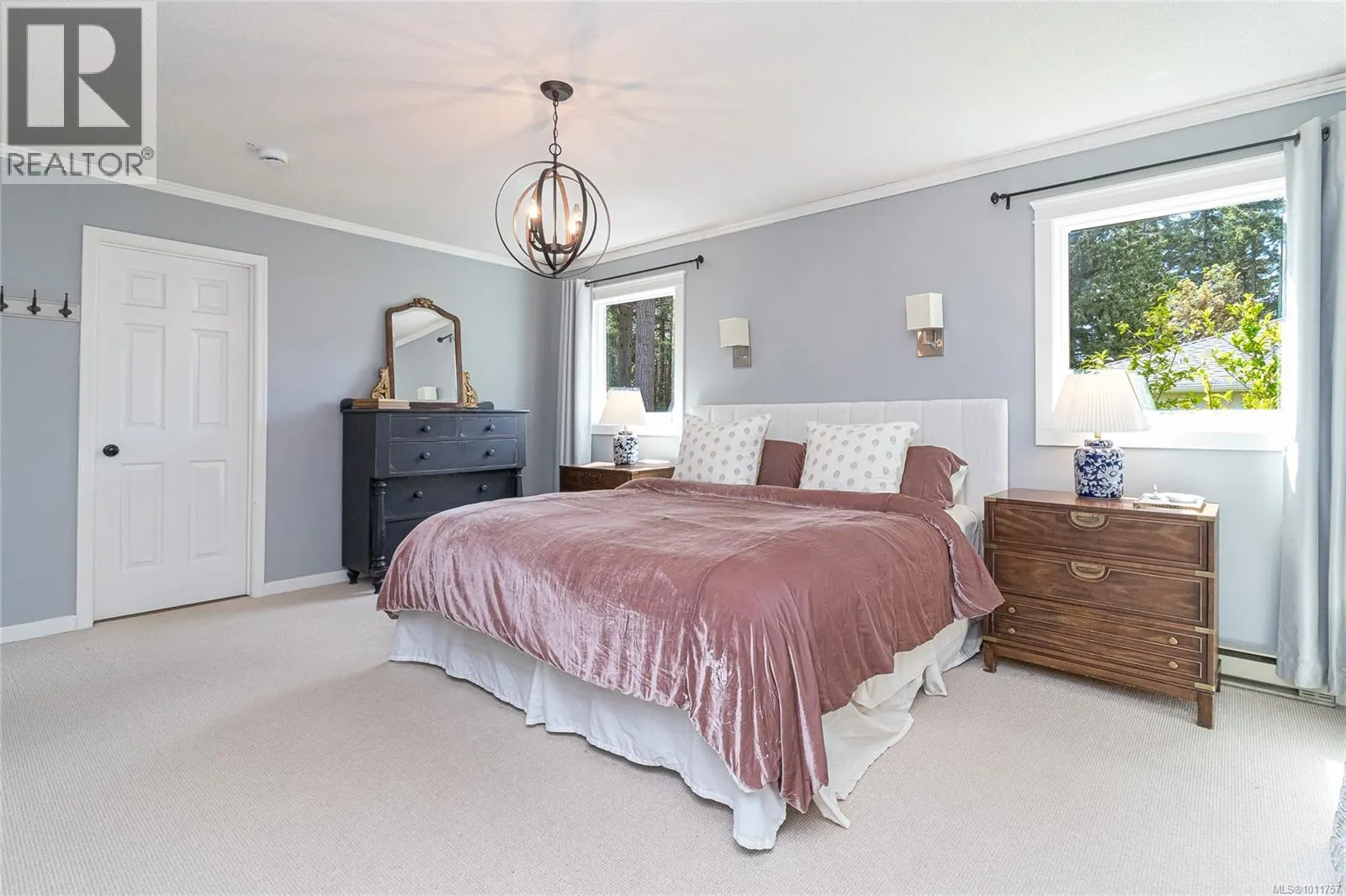 8565 Bourne Terr