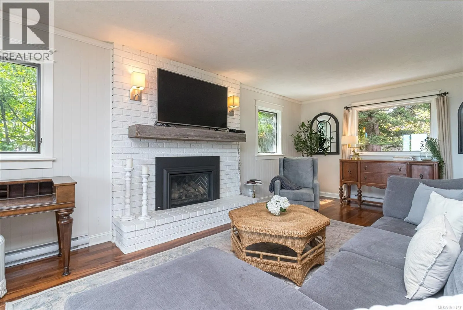 8565 Bourne Terr