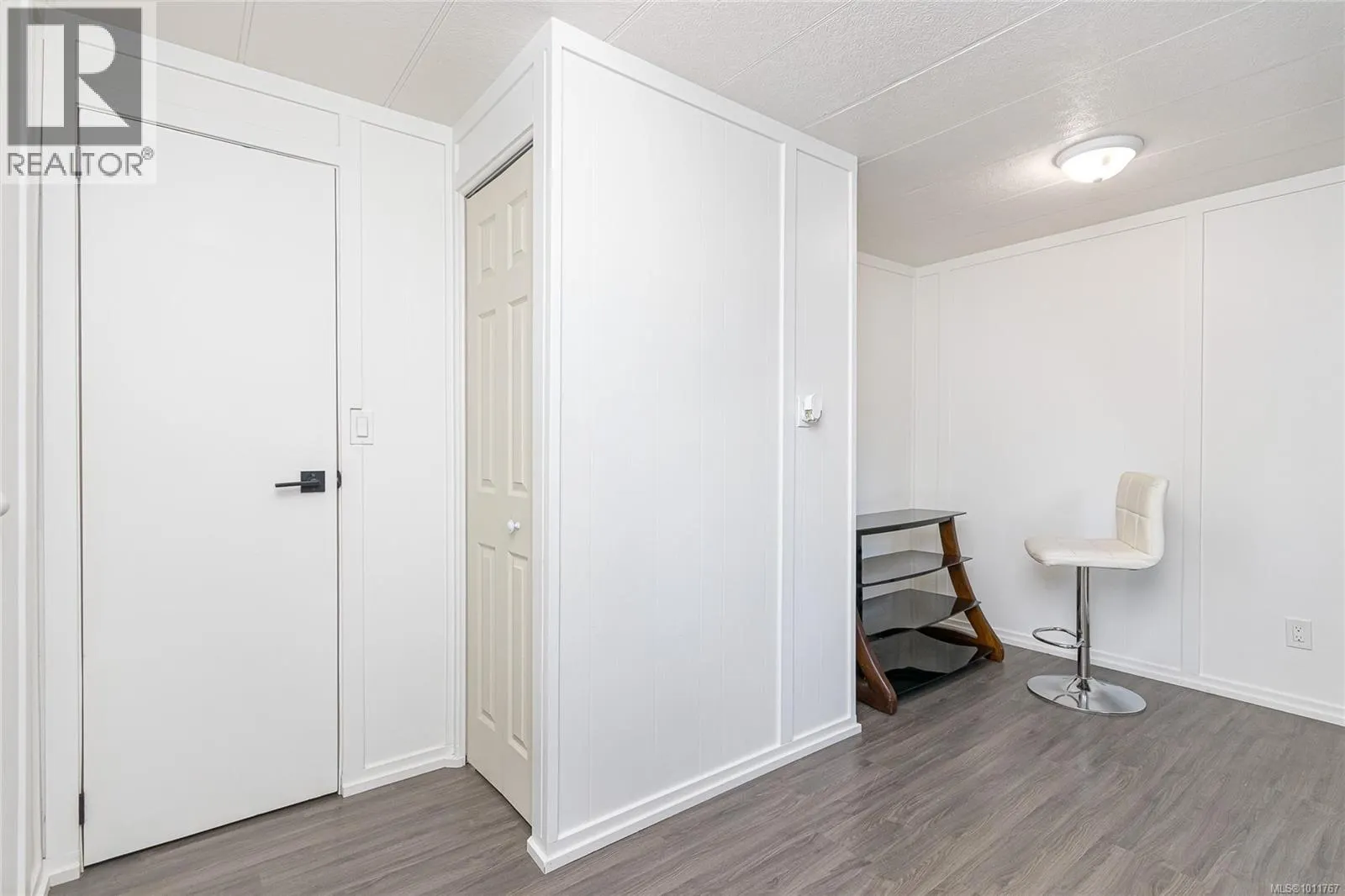 52 2817 Sooke Lake Rd