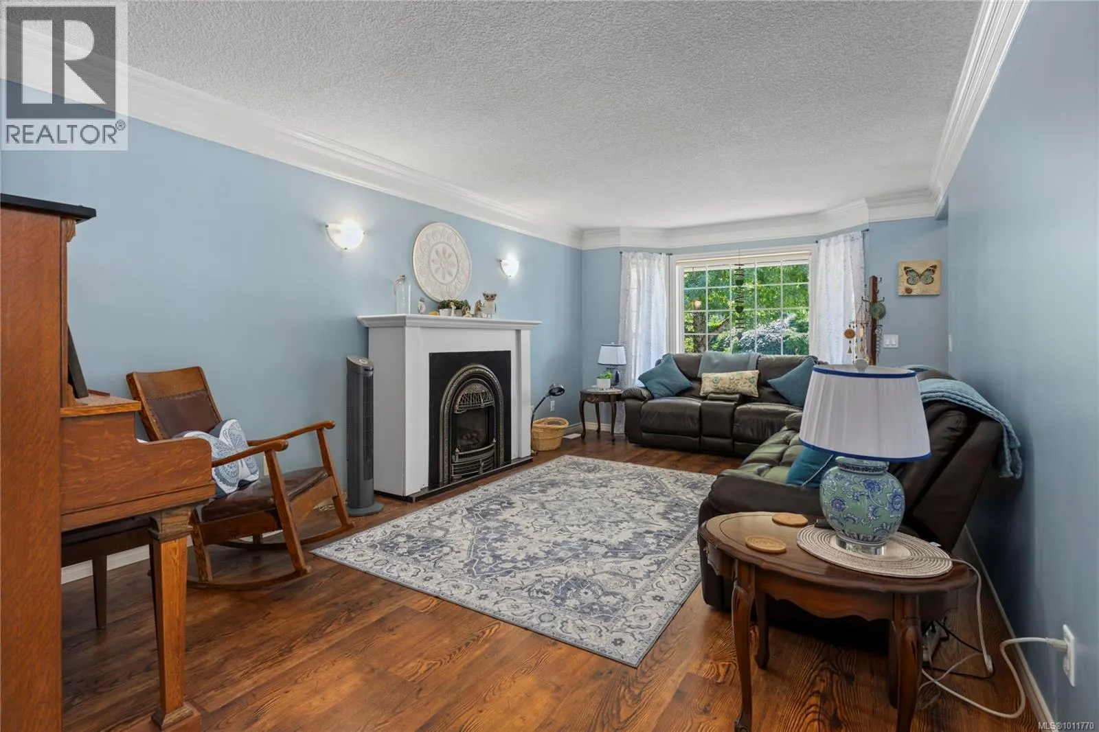3954 Magnolia Dr