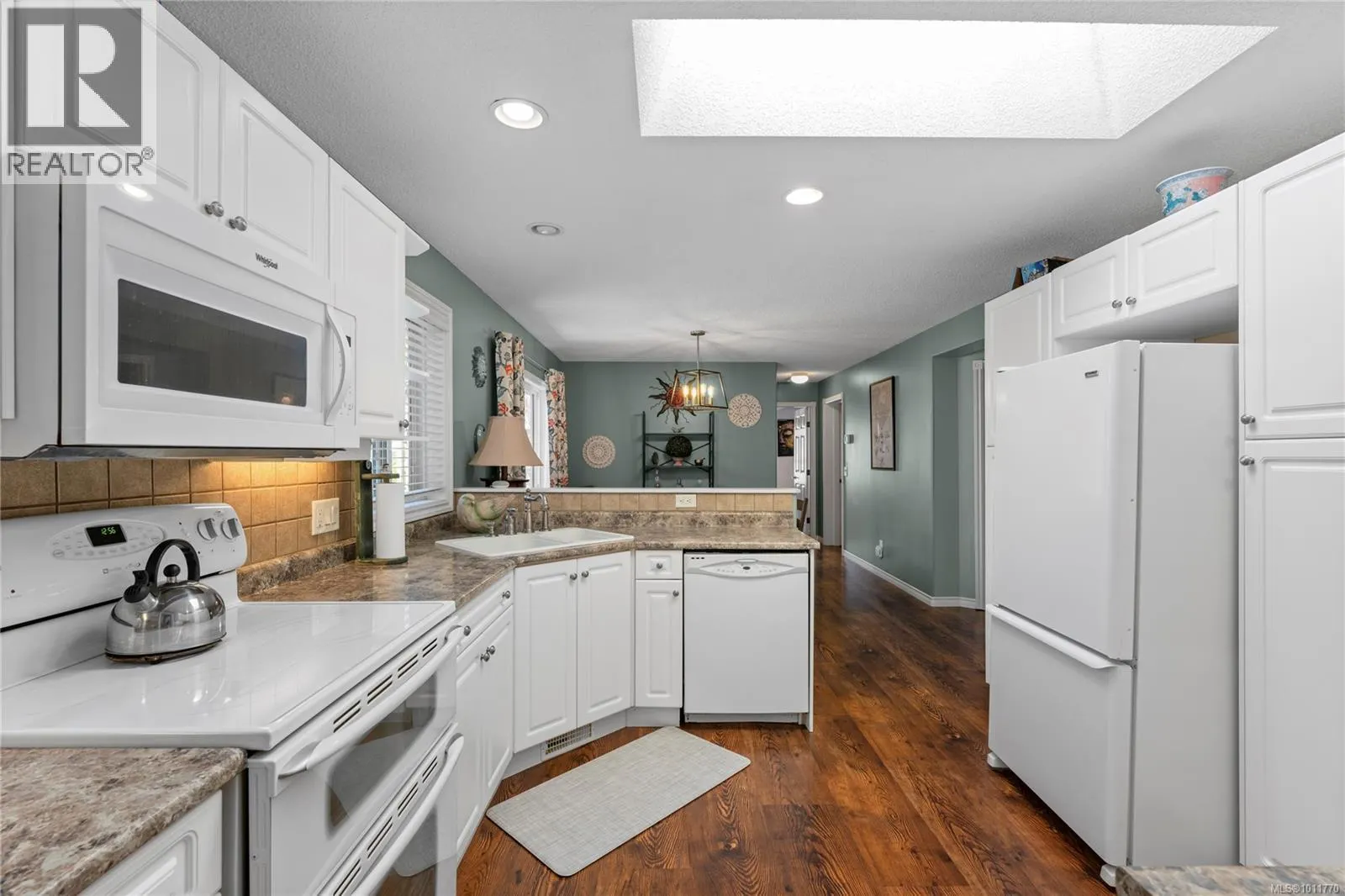 3954 Magnolia Dr