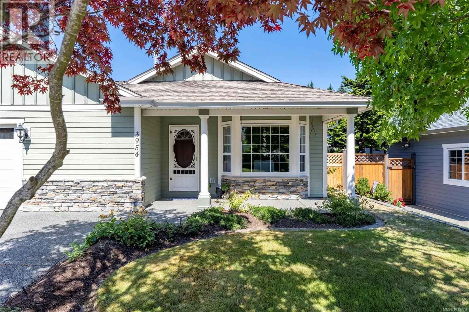 3954 Magnolia Dr