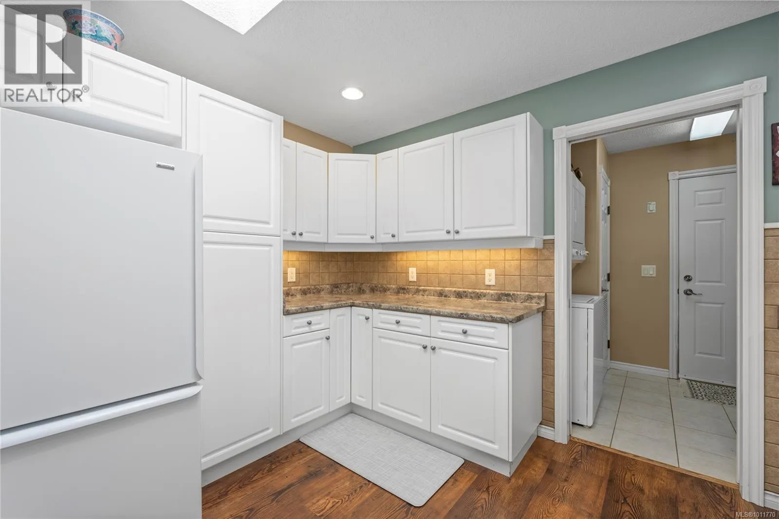 3954 Magnolia Dr