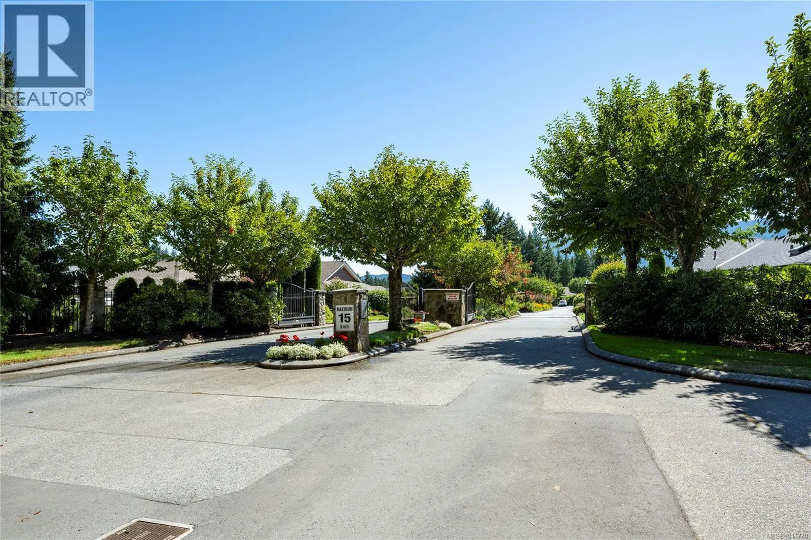 3954 Magnolia Dr