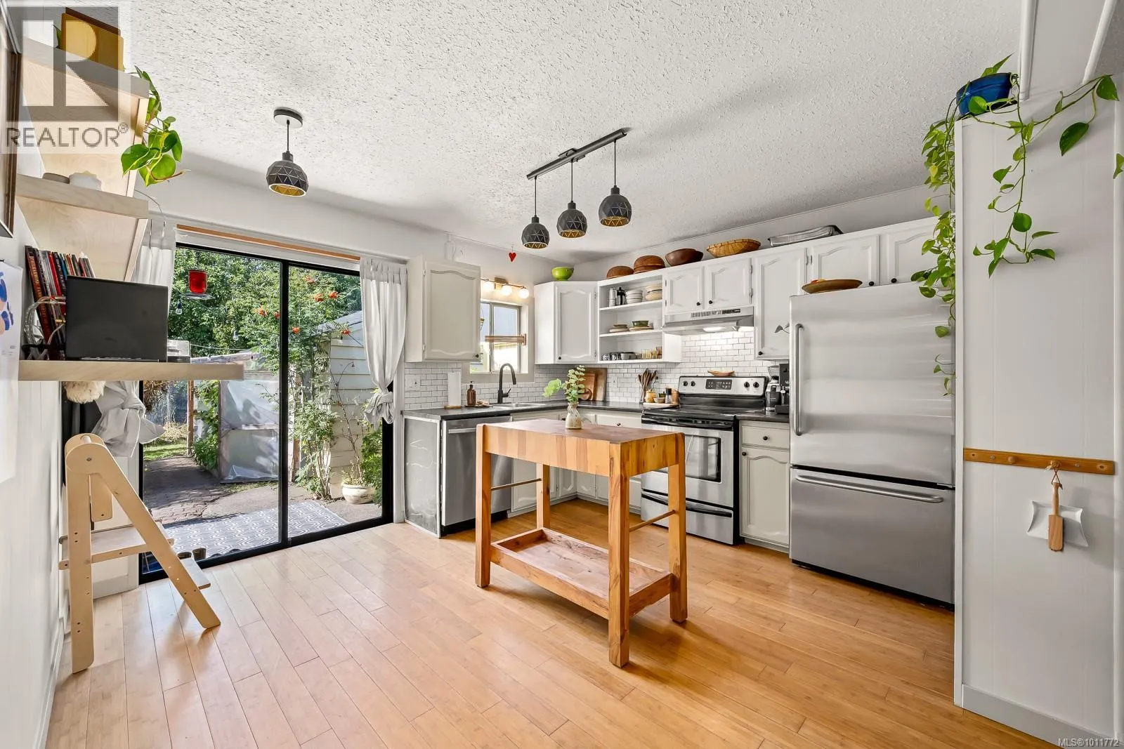 1261 14th St