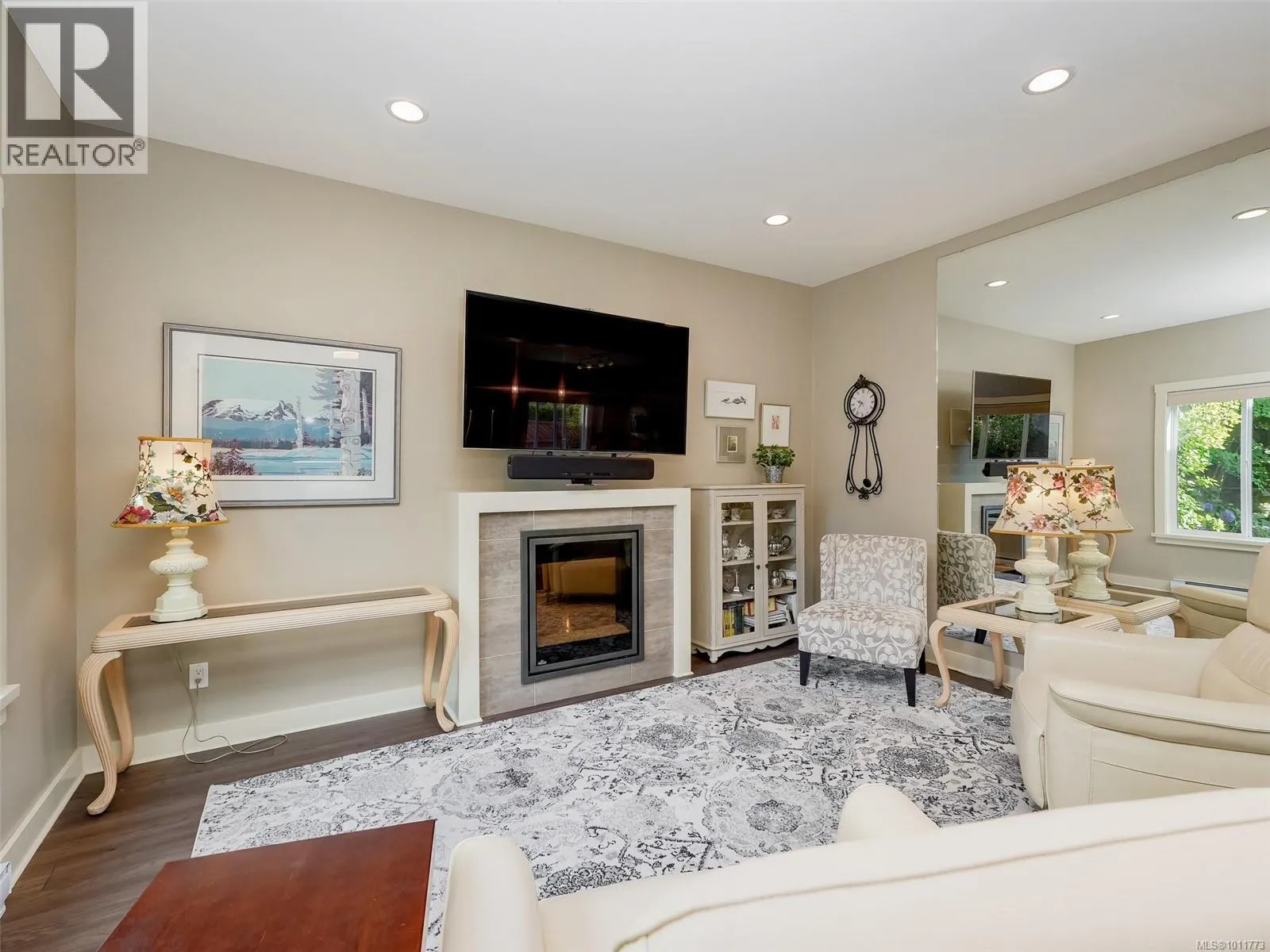 1039 Braeburn Ave