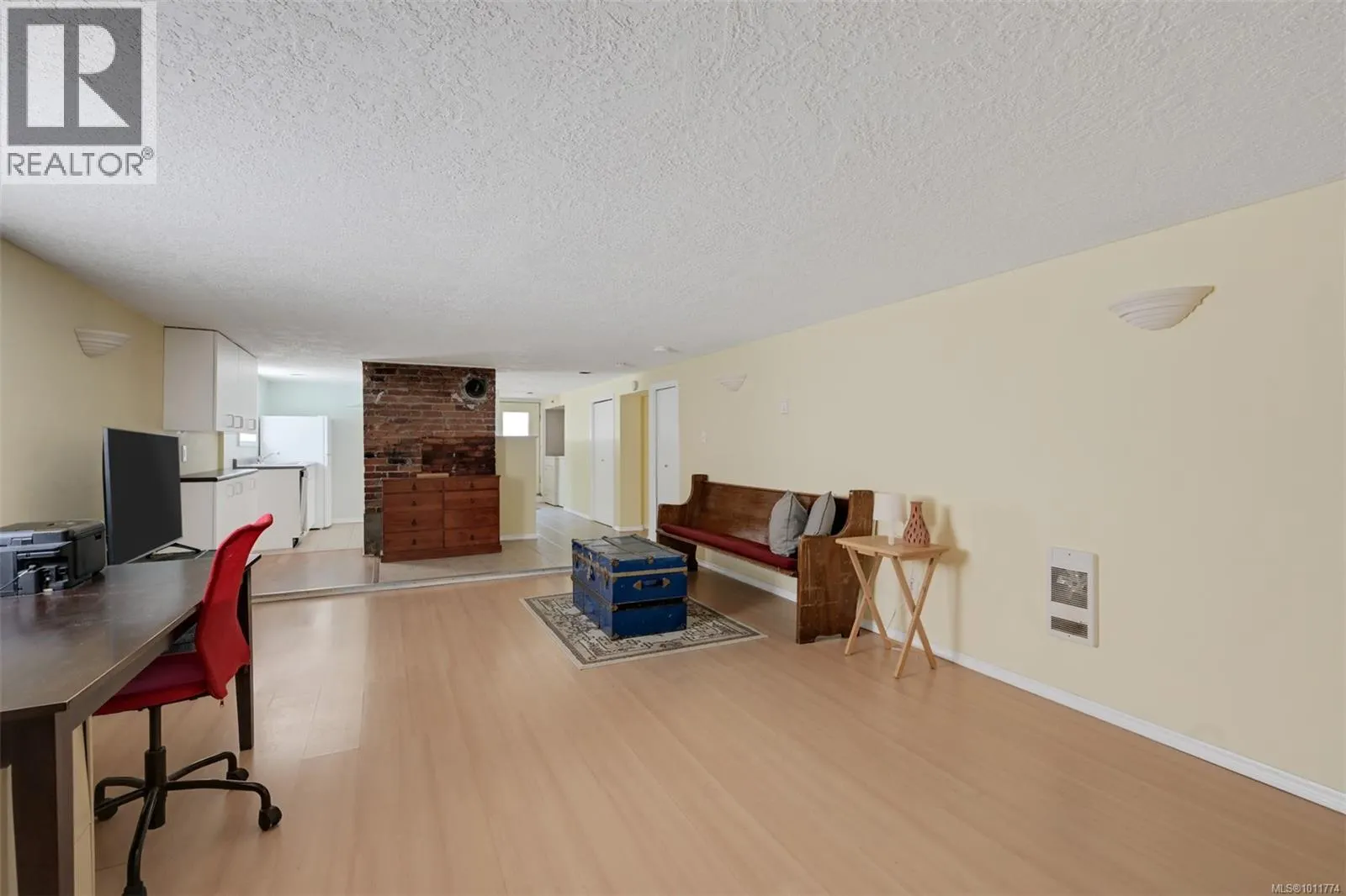 1609 Gladstone Ave
