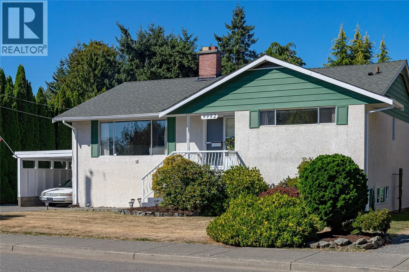 9992 Daniel St