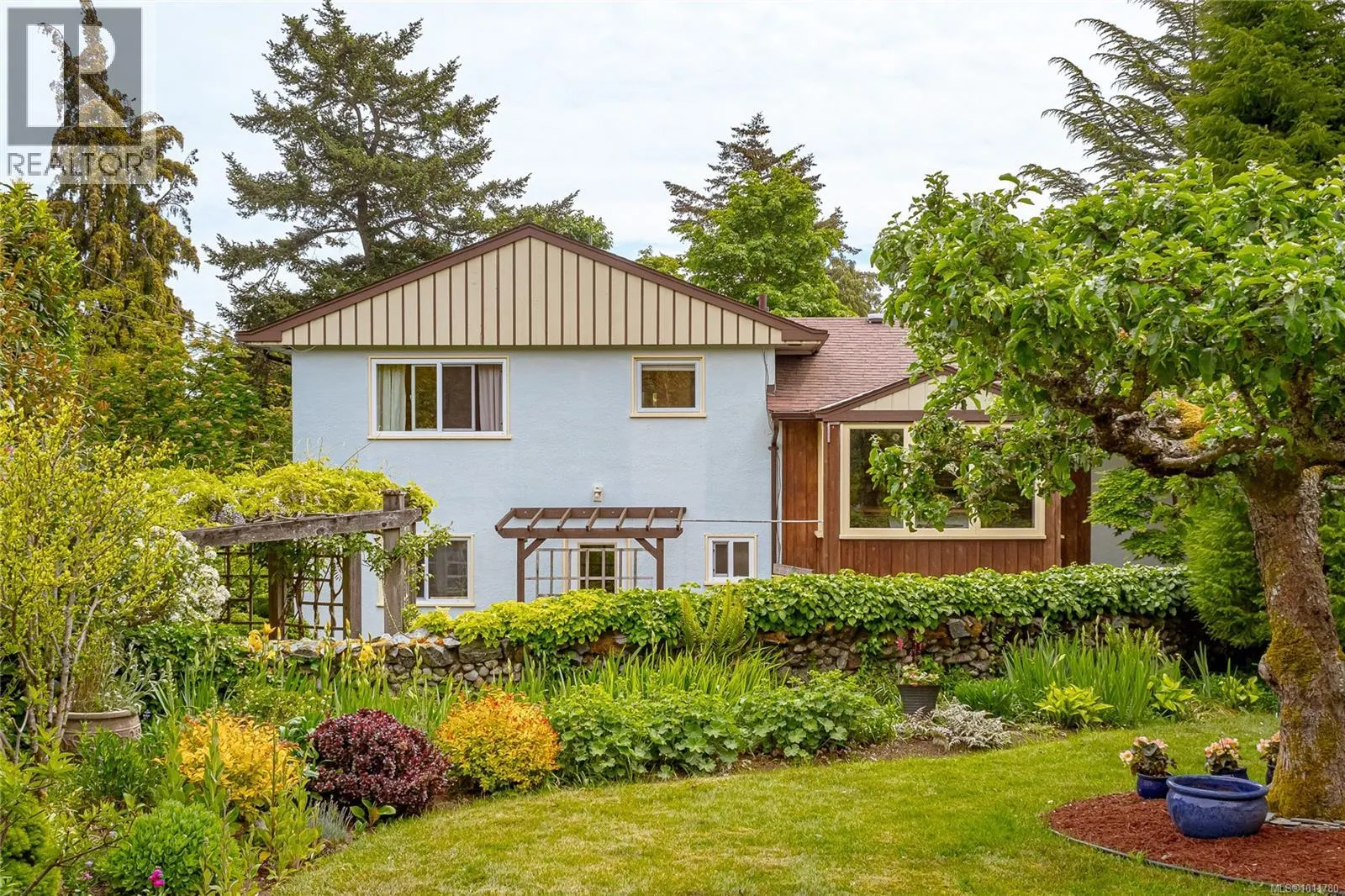 2195 Ferndale Rd