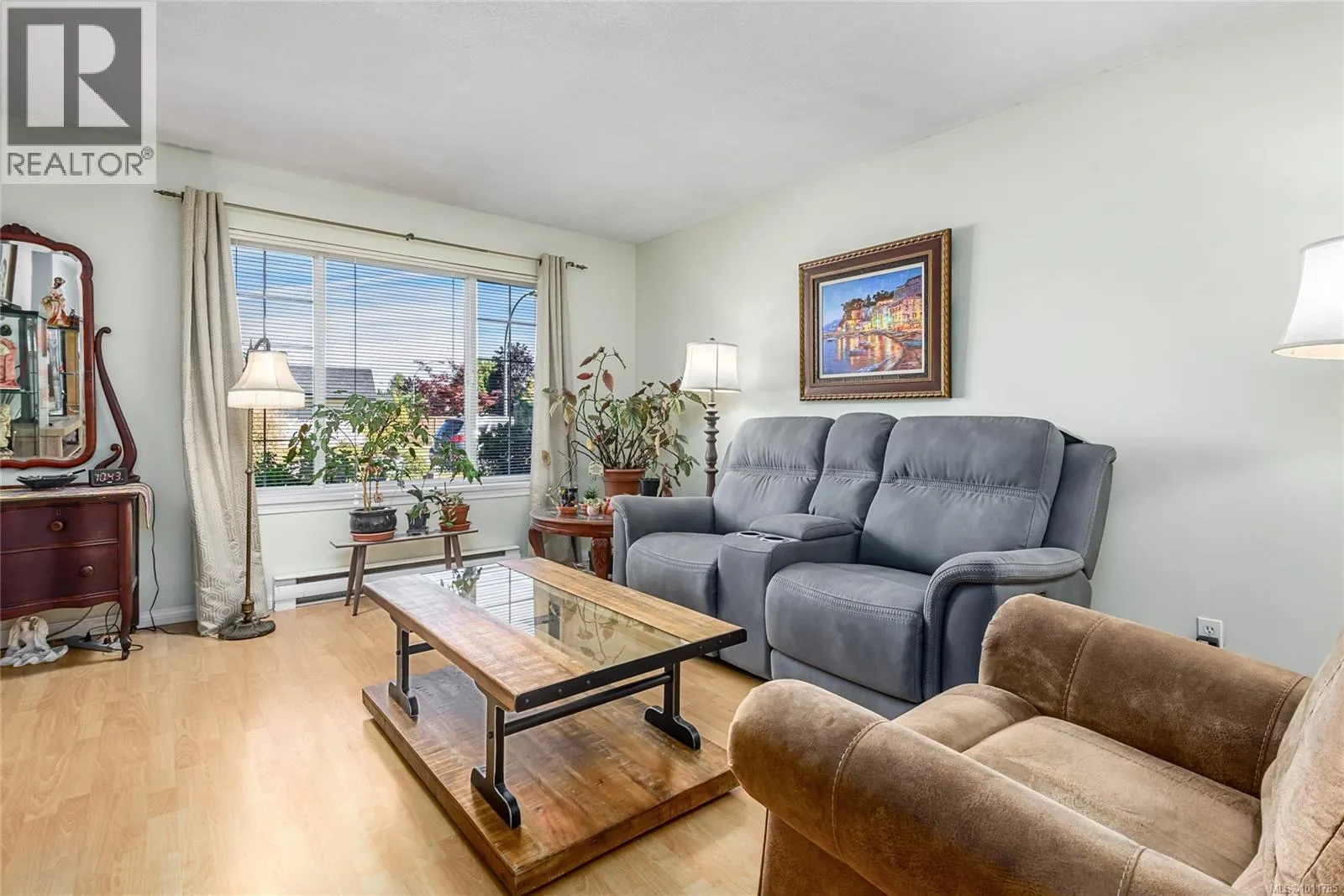 2853 Penrith Ave