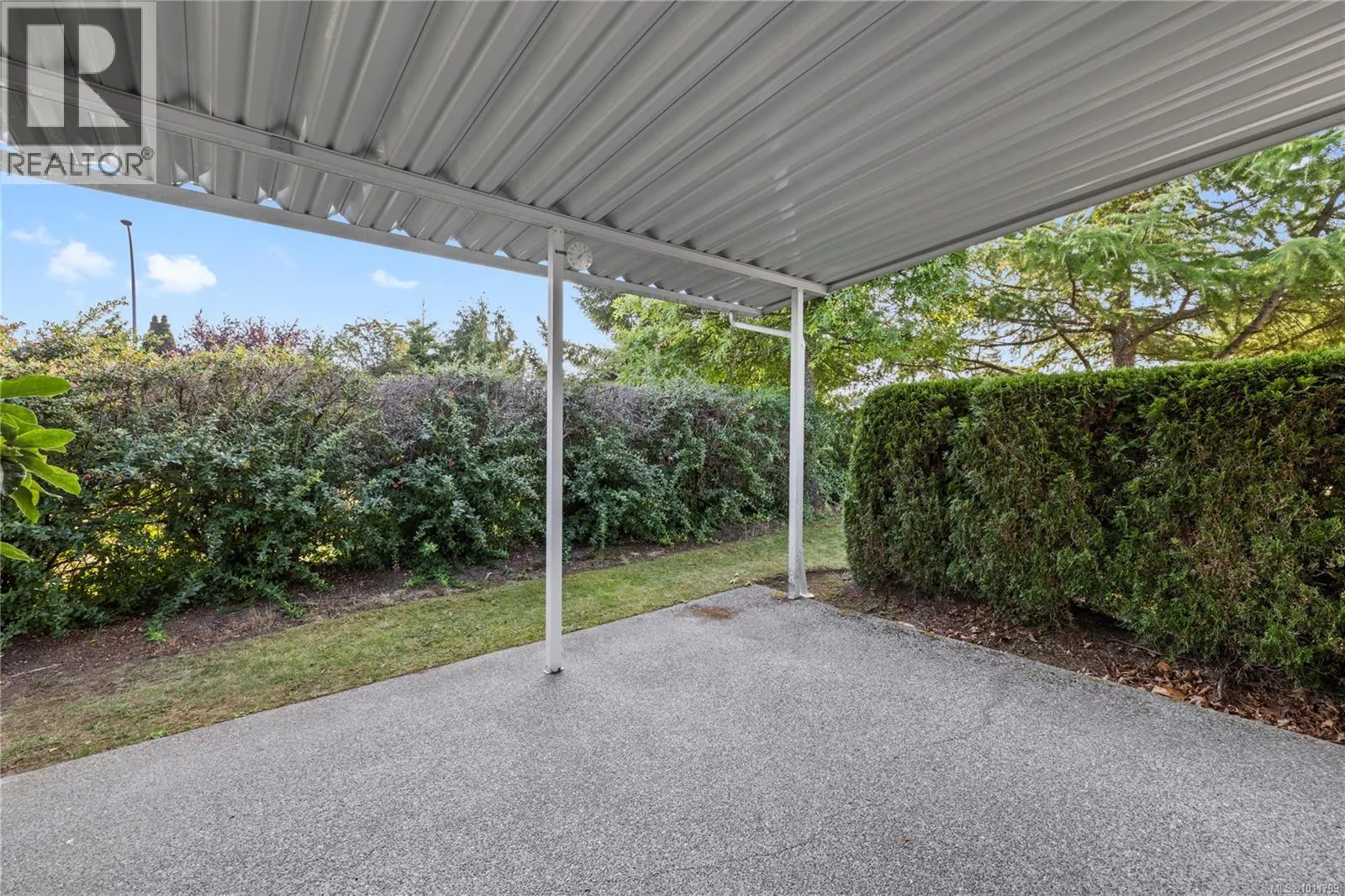 6144 Saturna Ave