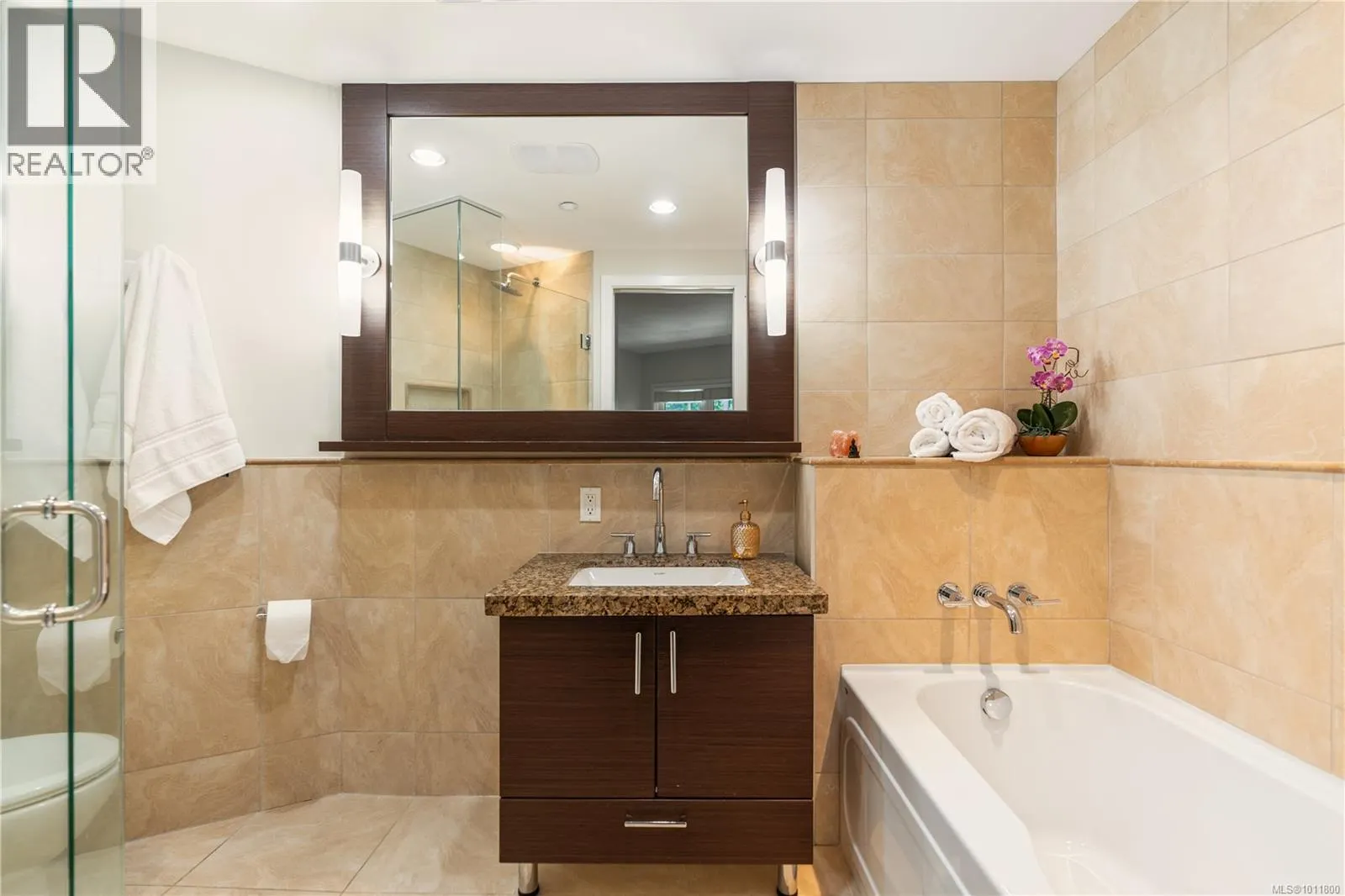 310 1400 Lynburne Pl