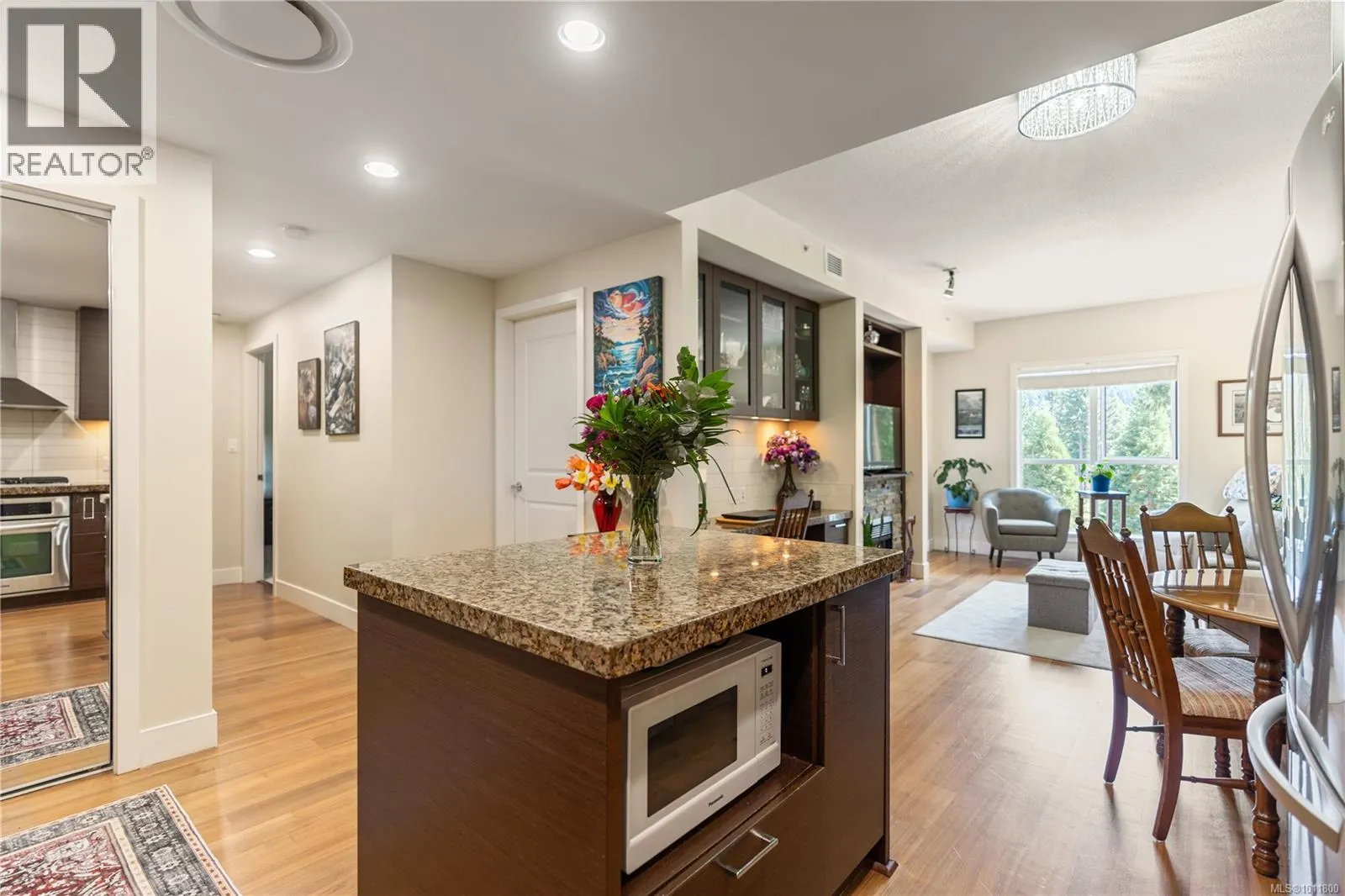310 1400 Lynburne Pl