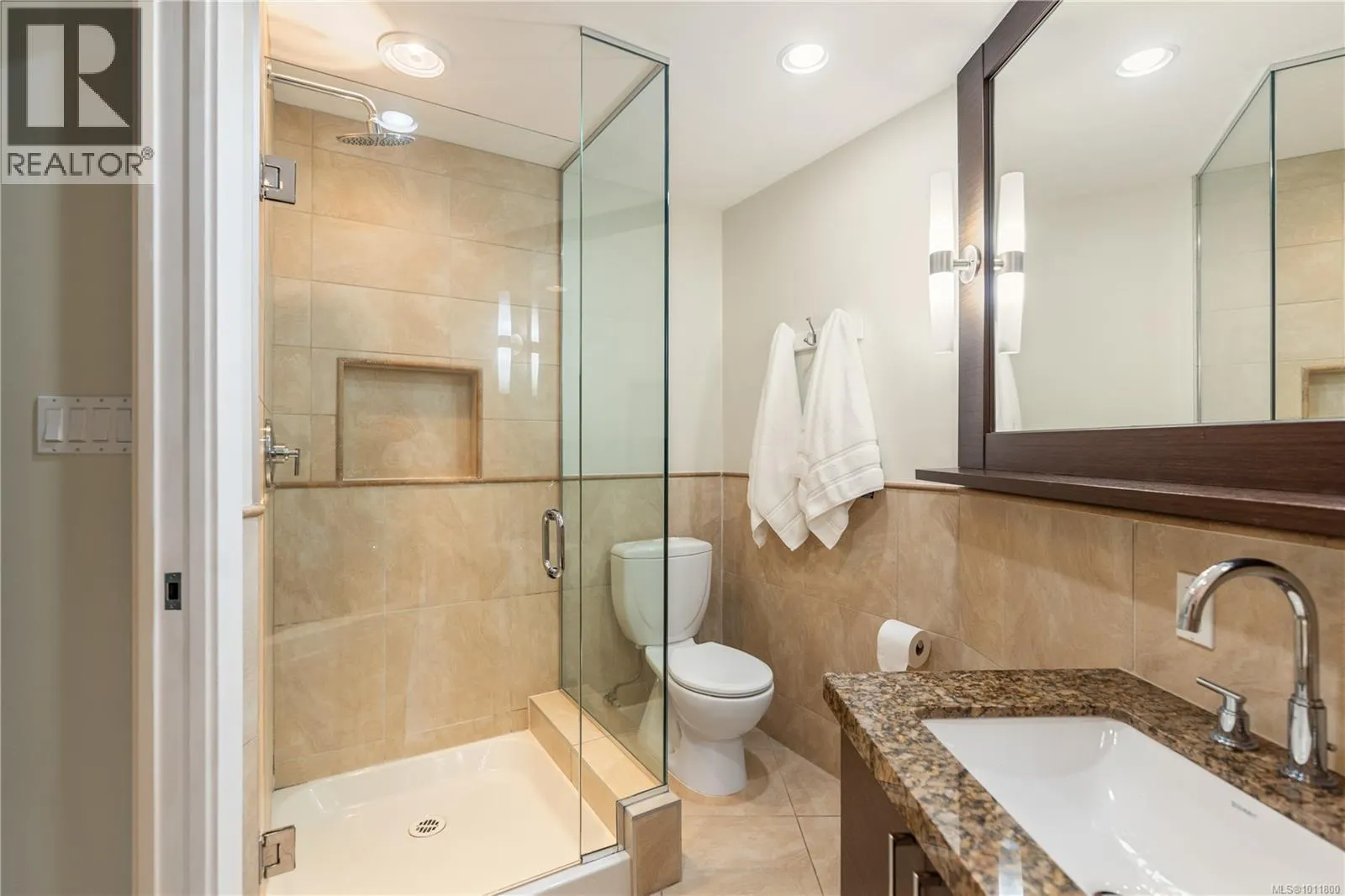 310 1400 Lynburne Pl