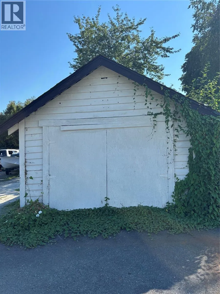 607 Coronation Ave