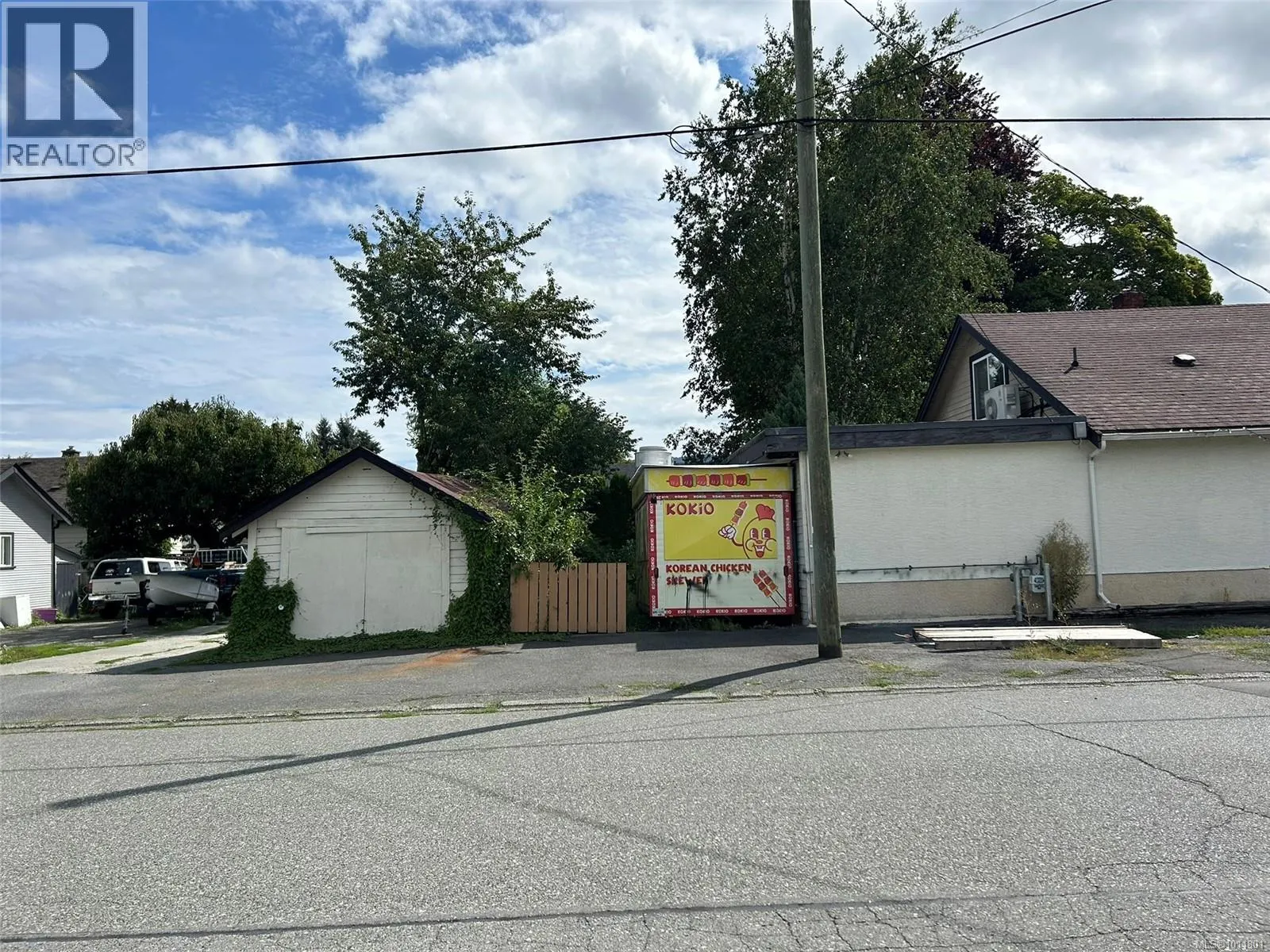 607 Coronation Ave