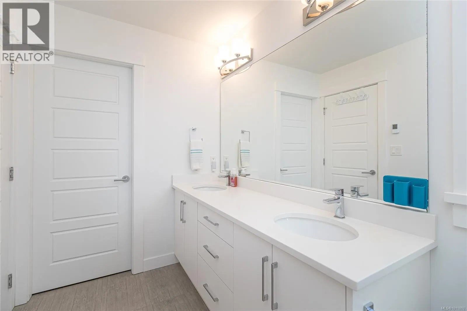 3181 Ayton Pl