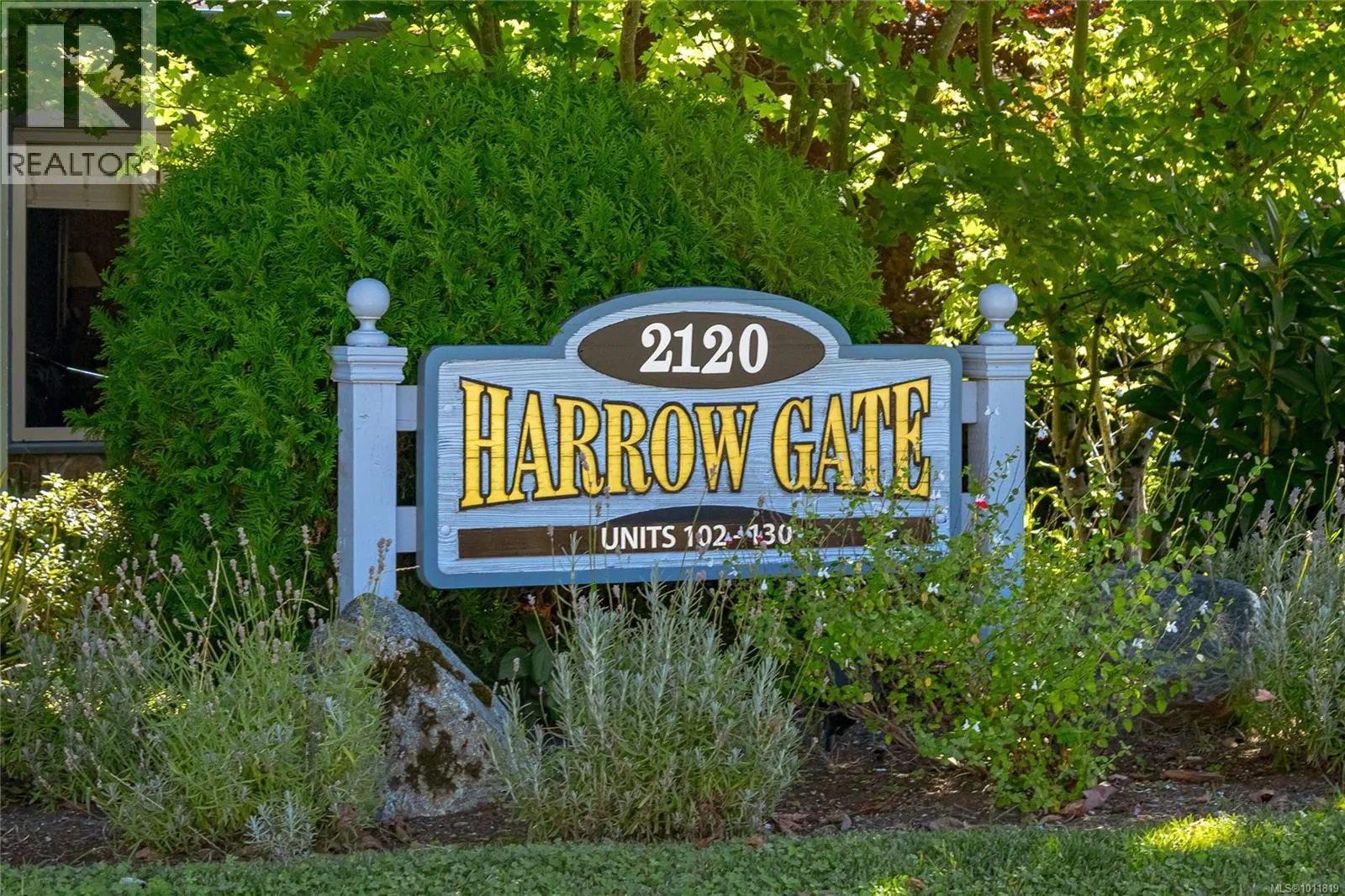 126 2120 Harrow Gate
