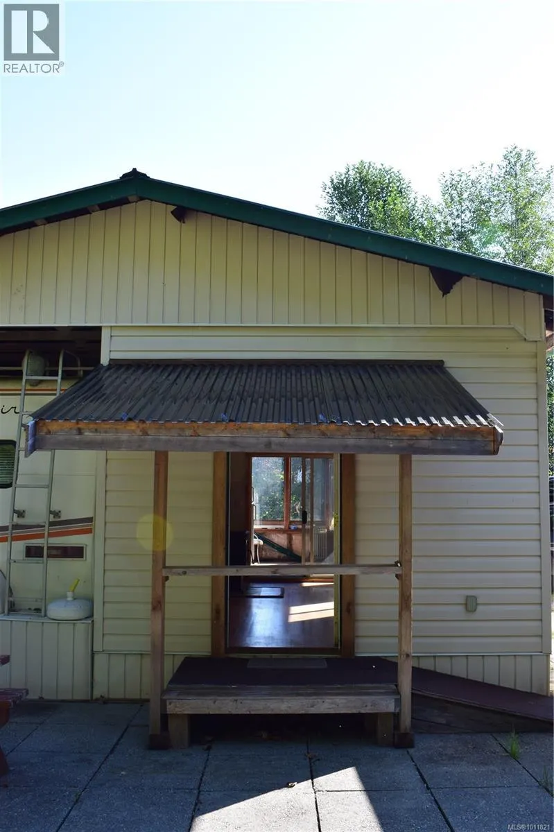 30 8631 South Shore Rd
