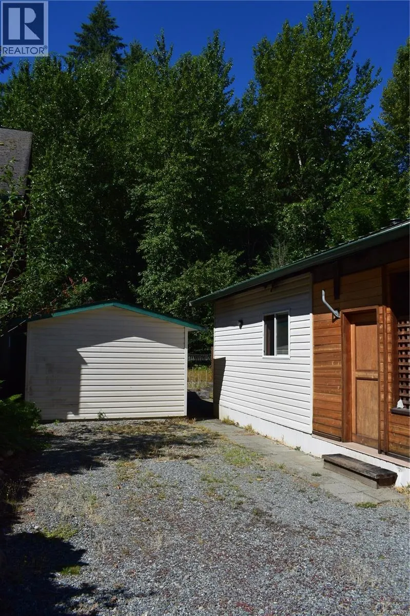 30 8631 South Shore Rd