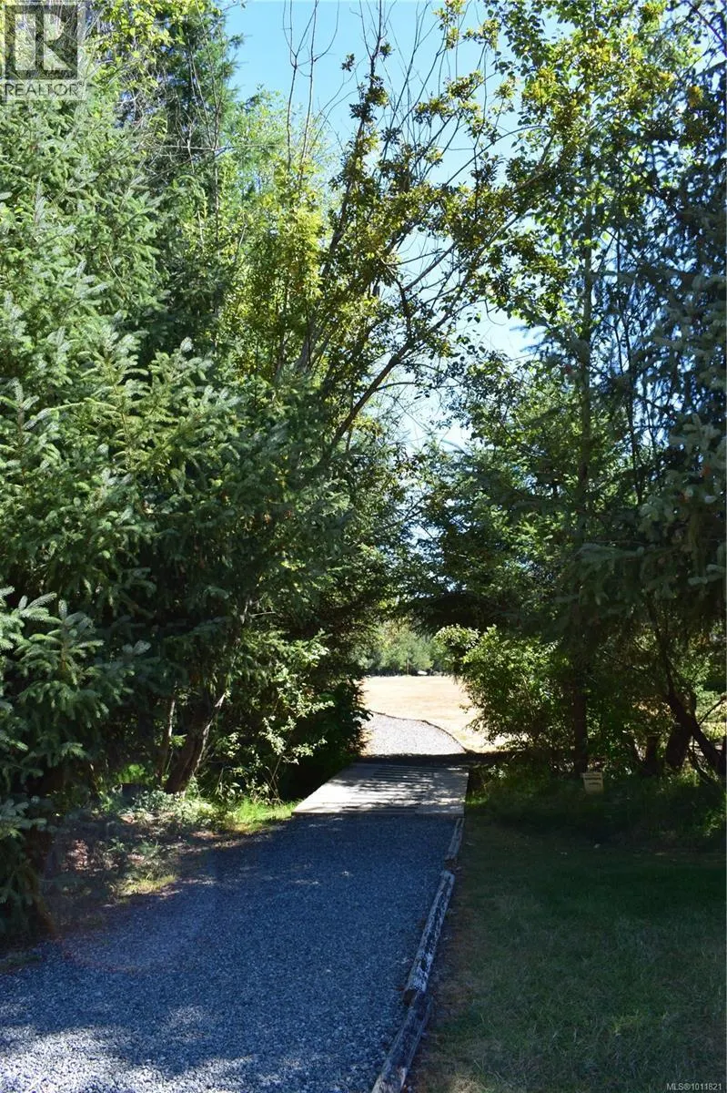30 8631 South Shore Rd