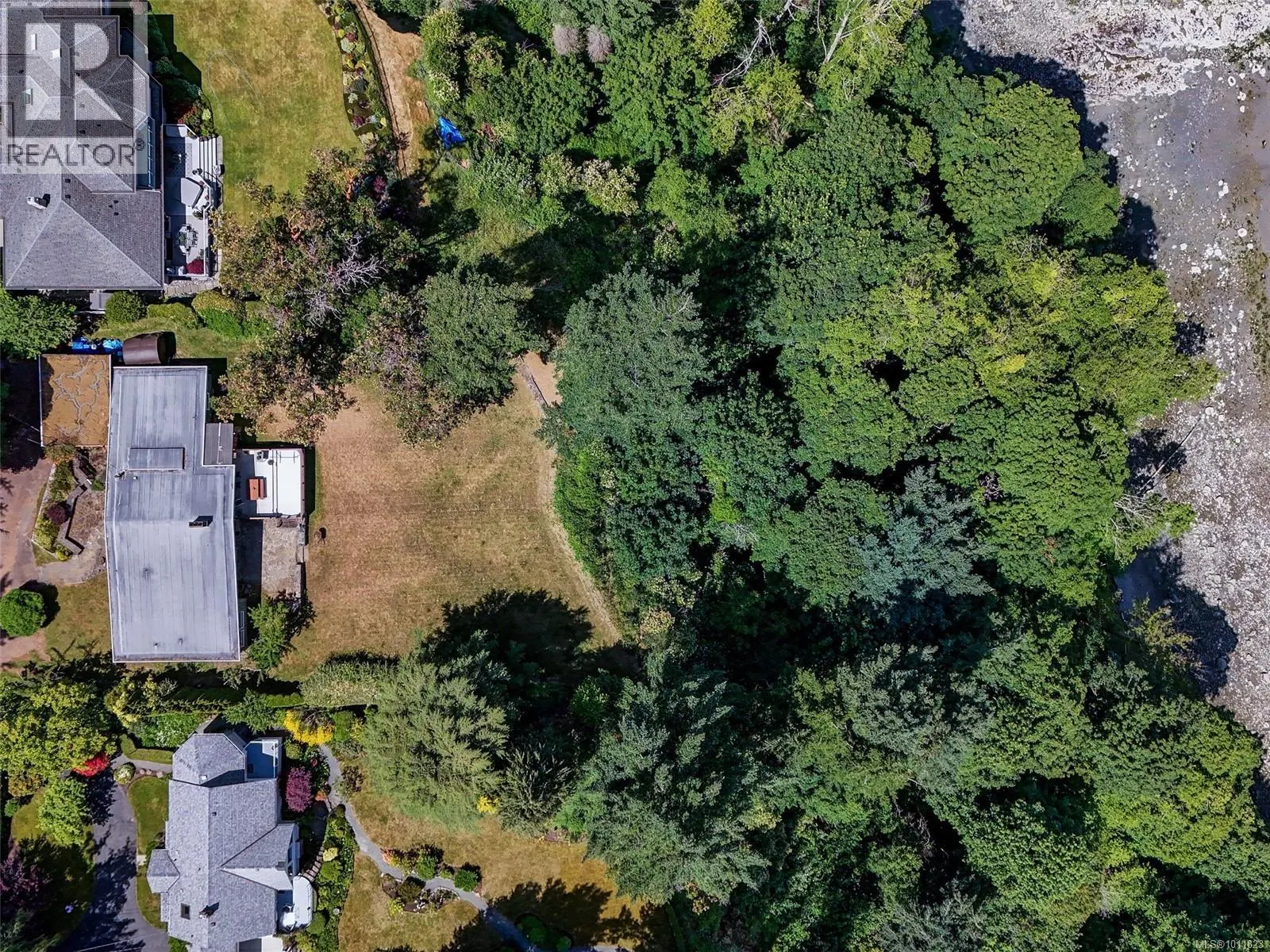 4598 Torquay Dr
