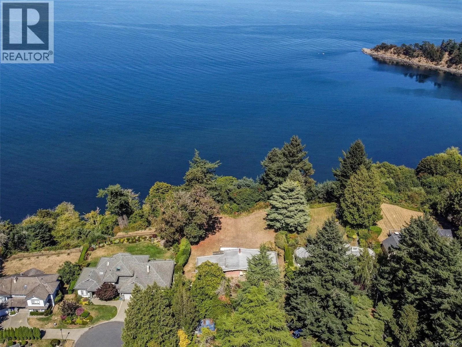 4598 Torquay Dr