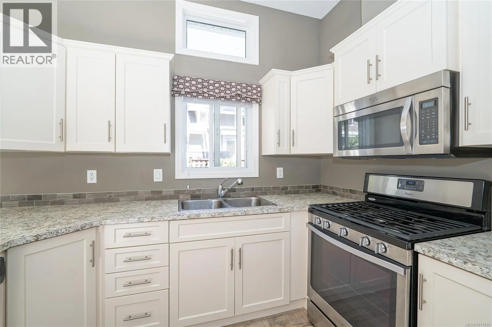 156 3042 River Rd