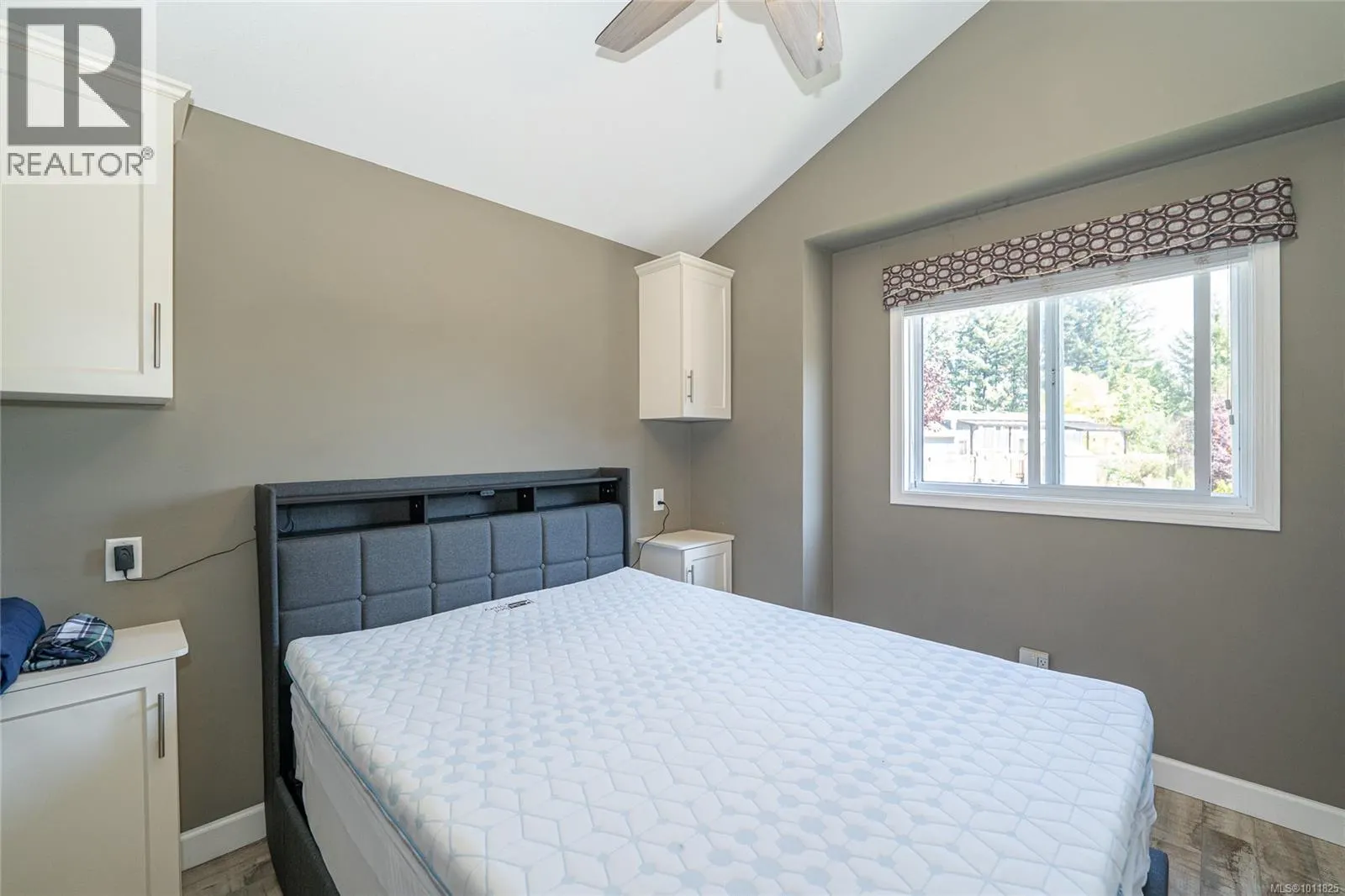 156 3042 River Rd