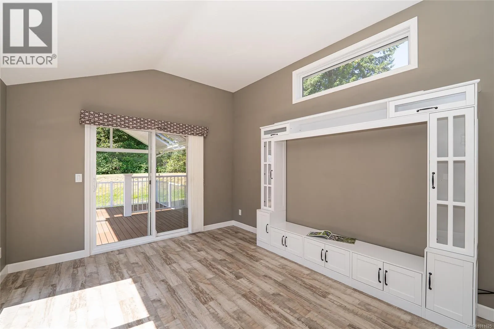 156 3042 River Rd