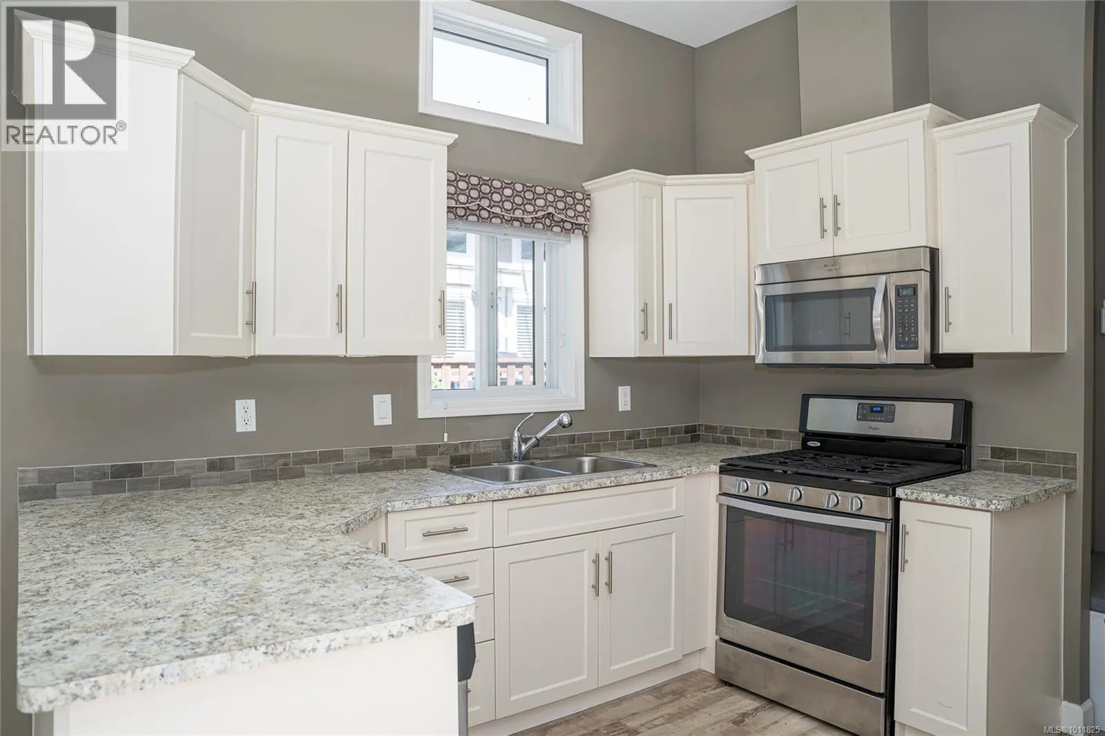 156 3042 River Rd