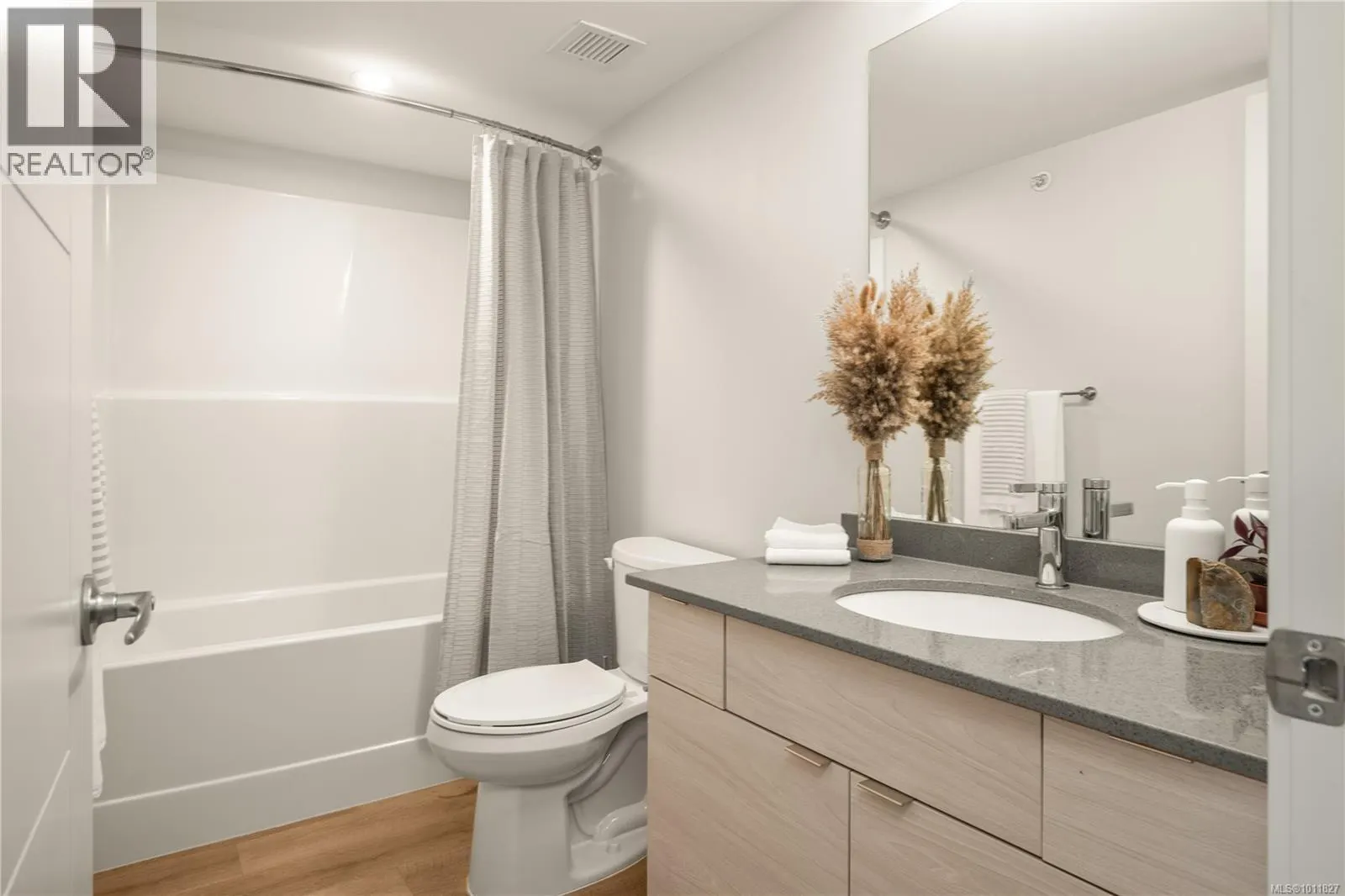 312 4810 Cedar Ridge Pl
