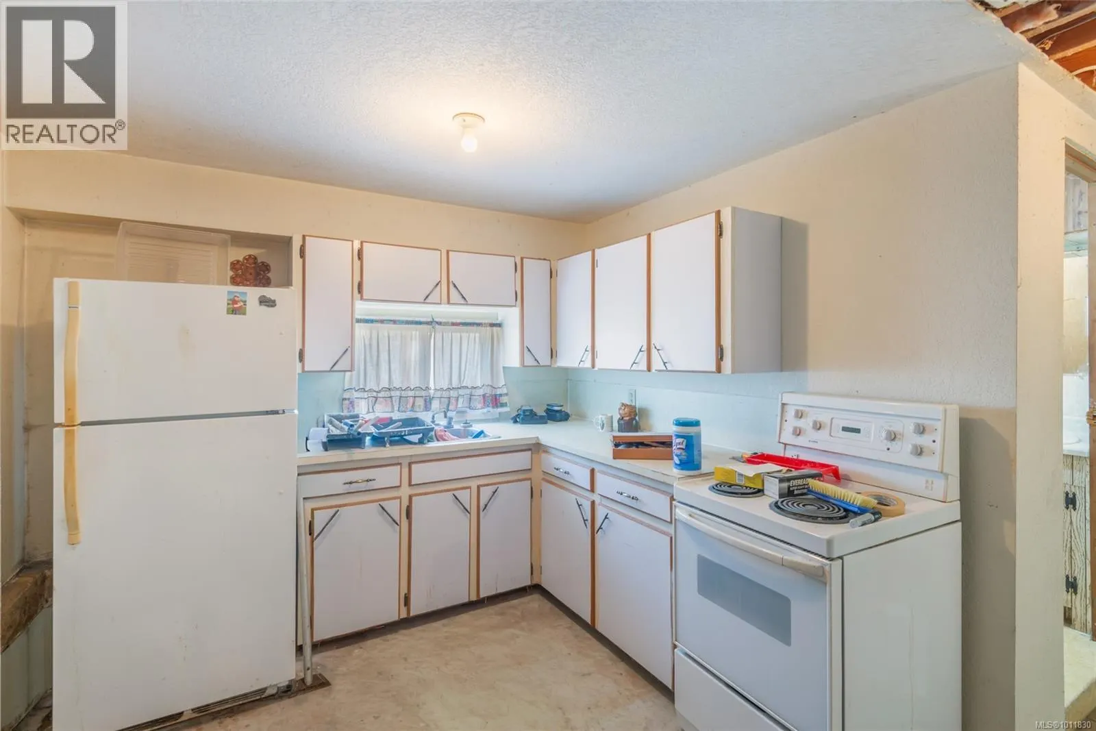 4864 David St