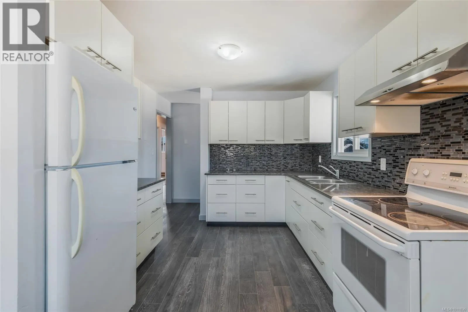 4864 David St