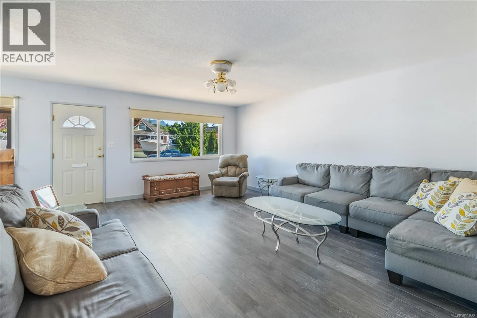 4864 David St