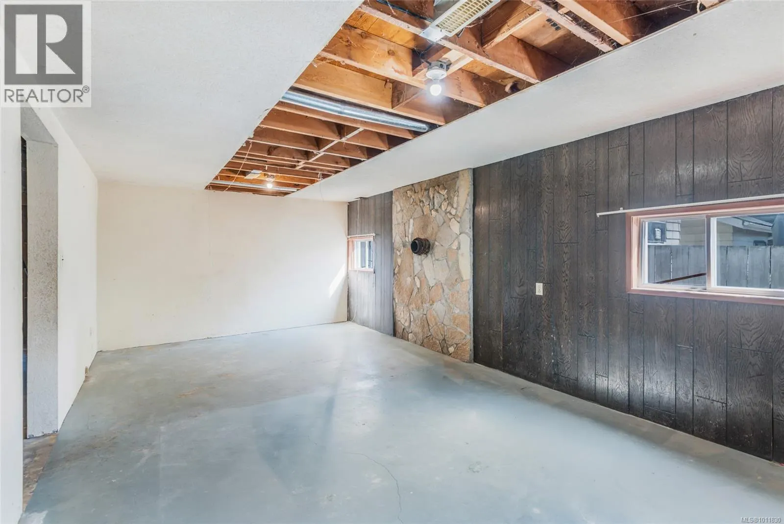4864 David St