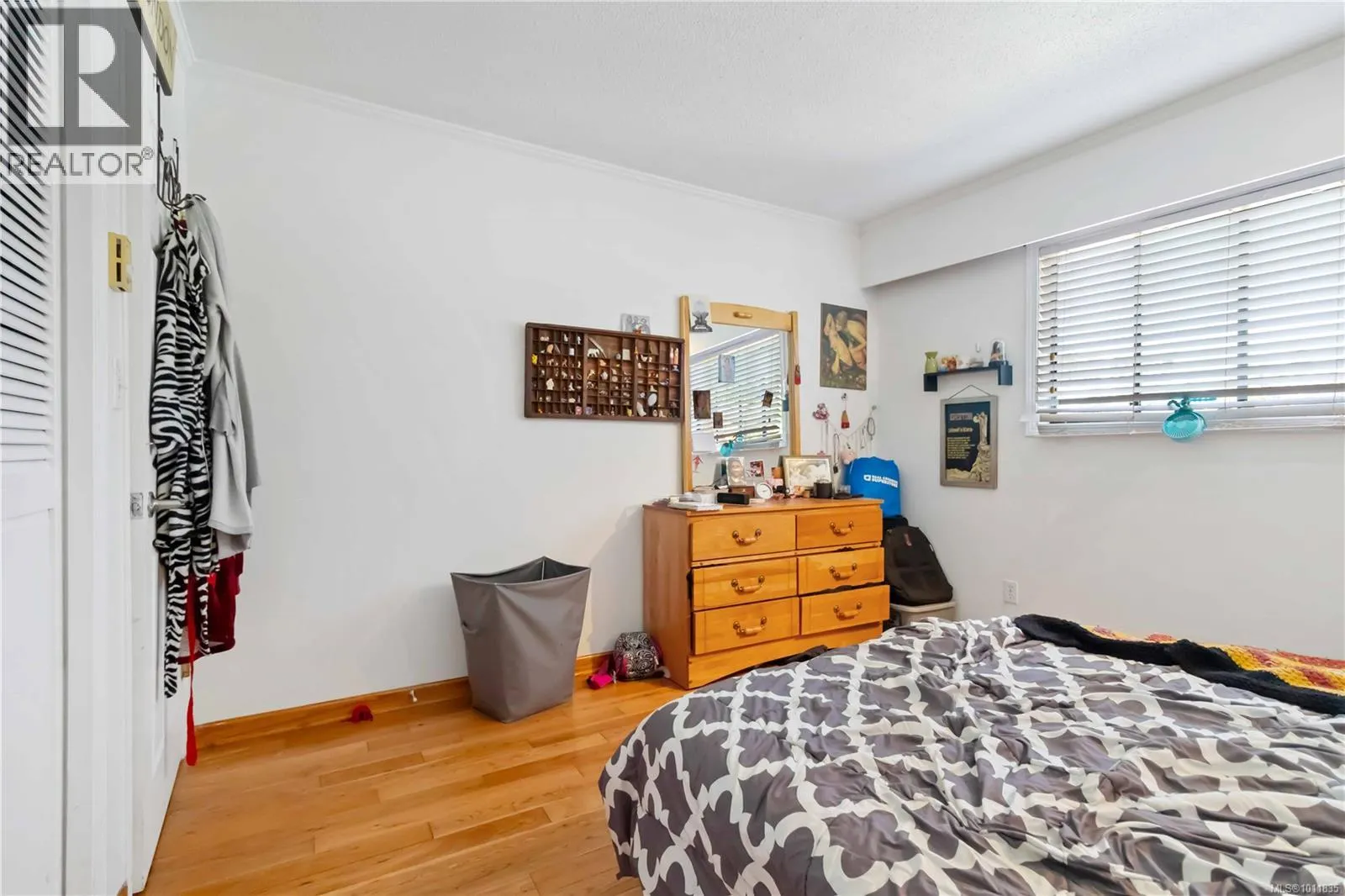 4131 Barrington Rd