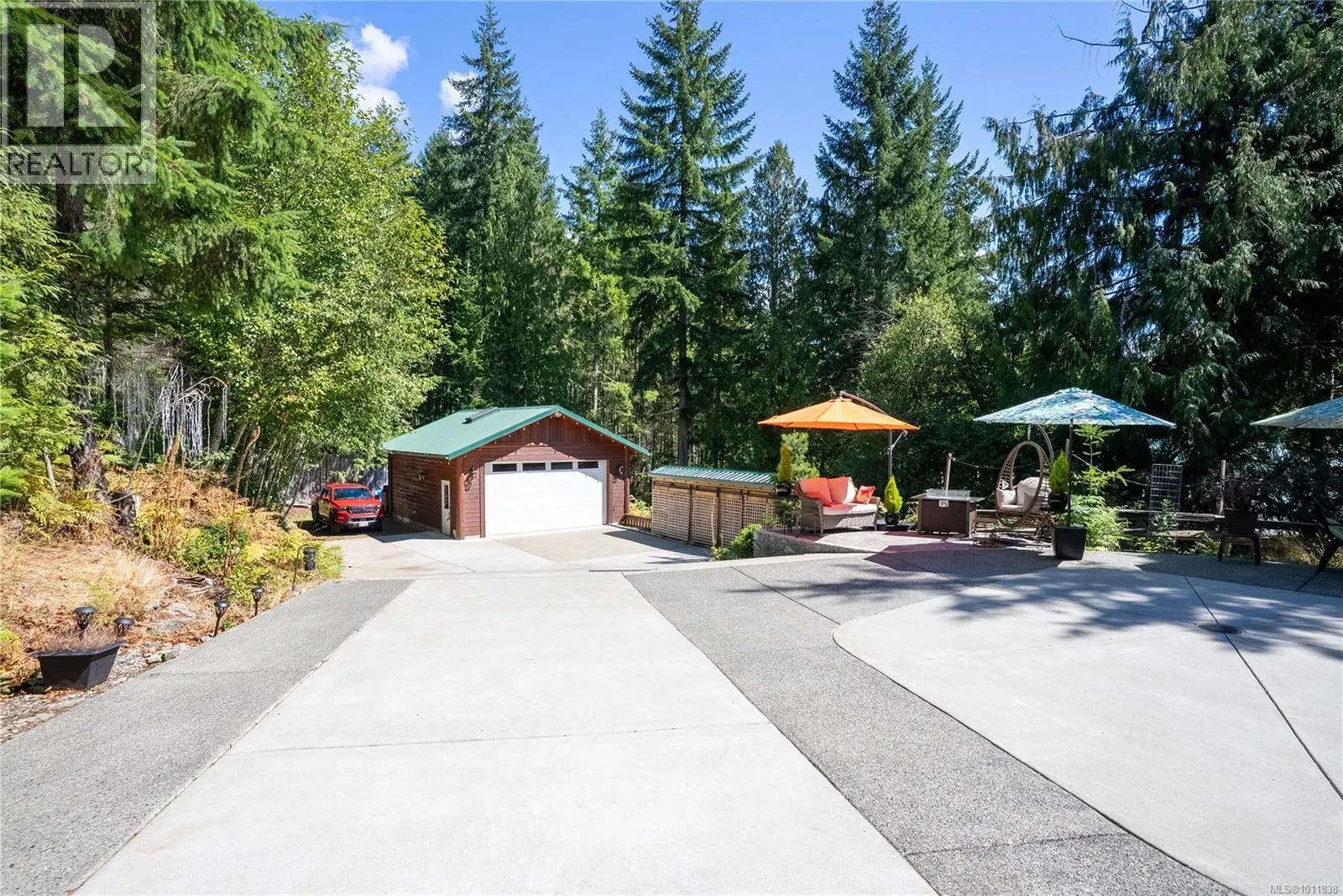 9215 Kestrel Dr