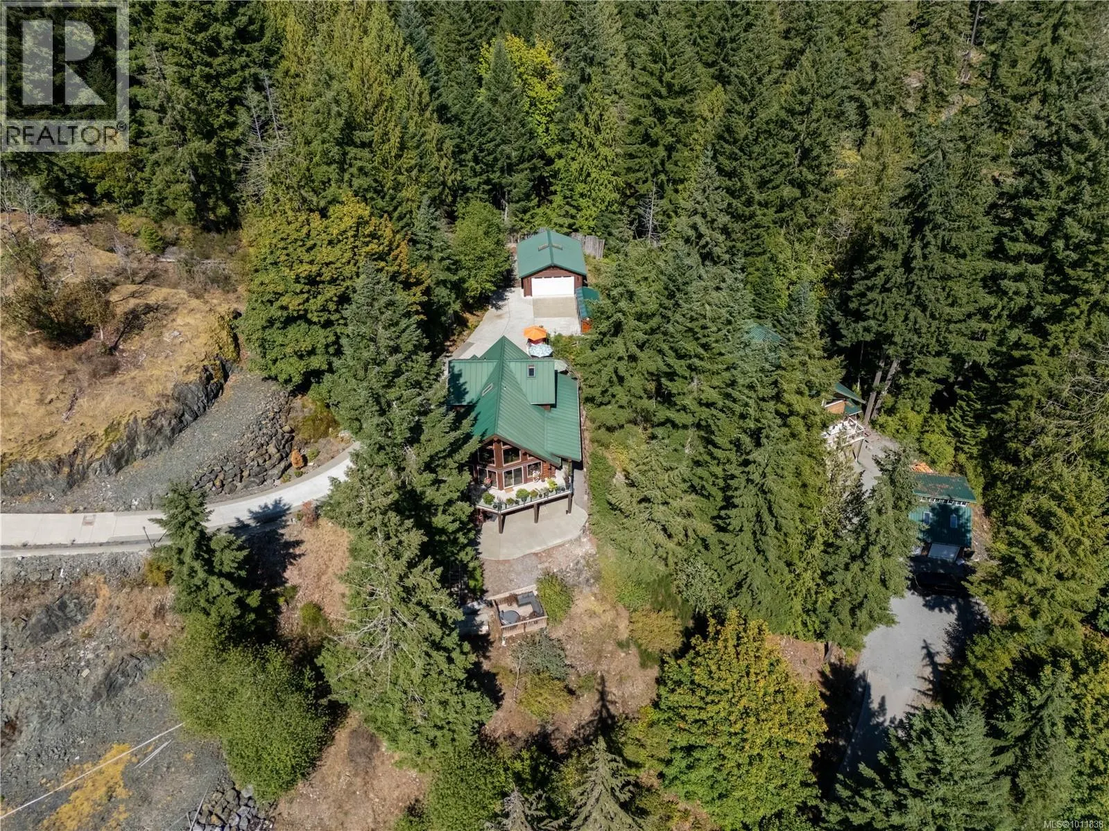9215 Kestrel Dr