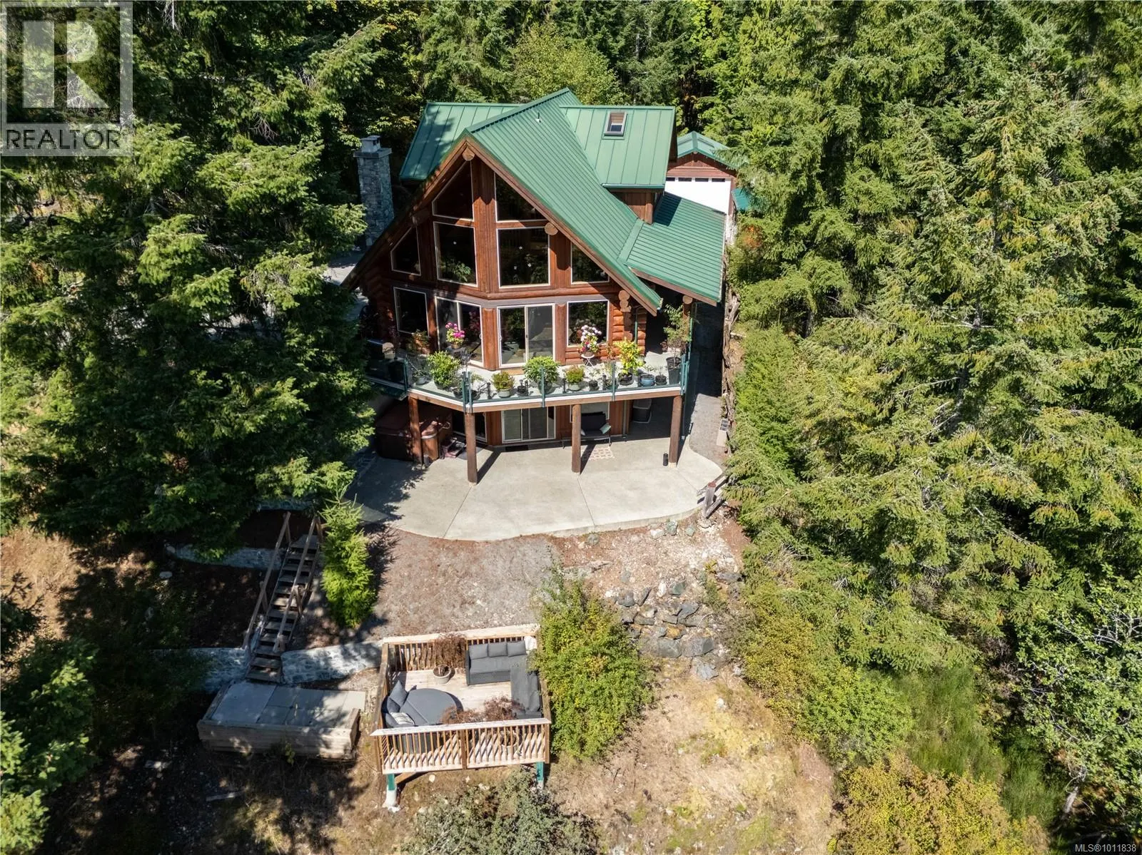 9215 Kestrel Dr