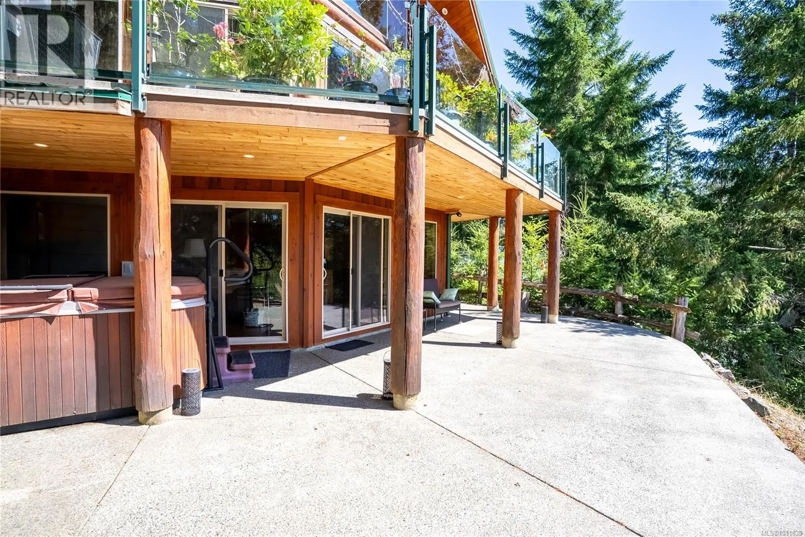 9215 Kestrel Dr