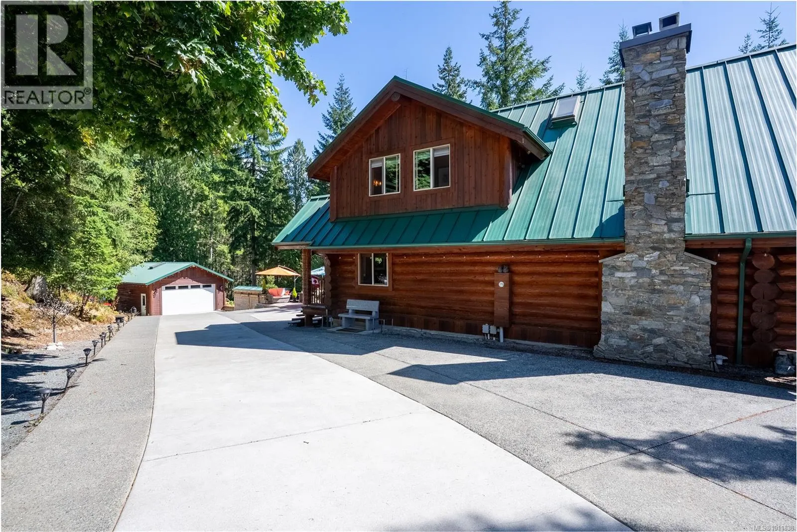 9215 Kestrel Dr