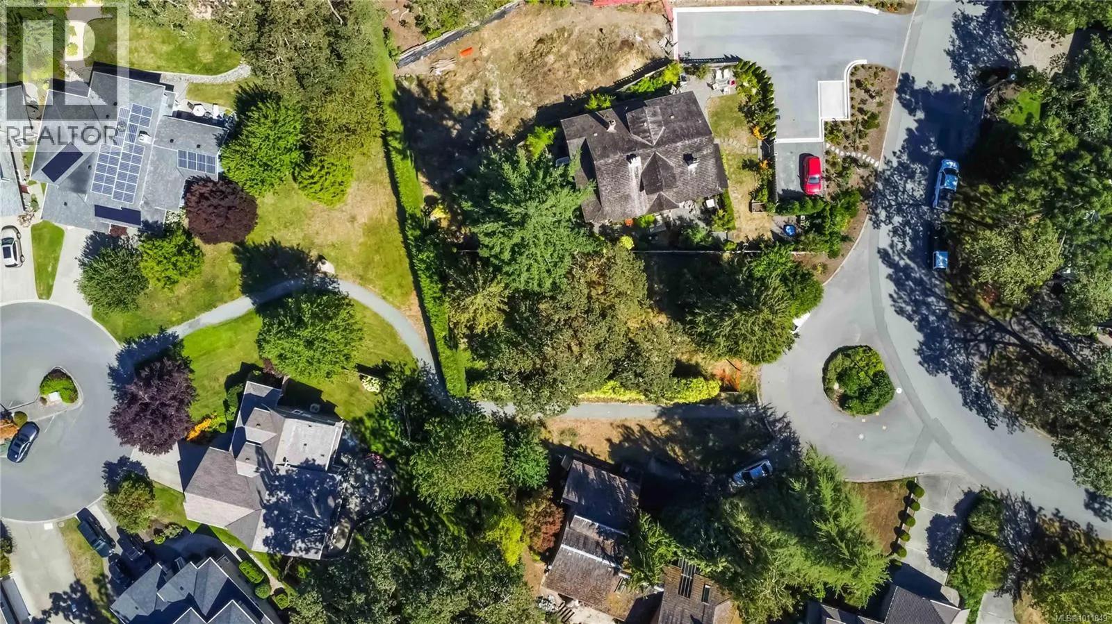 933 Woodhall Dr