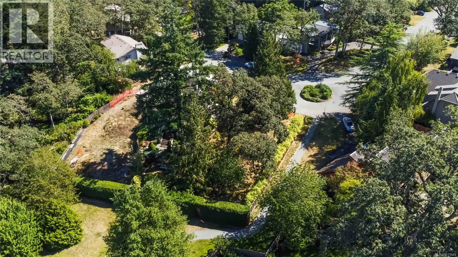 933 Woodhall Dr