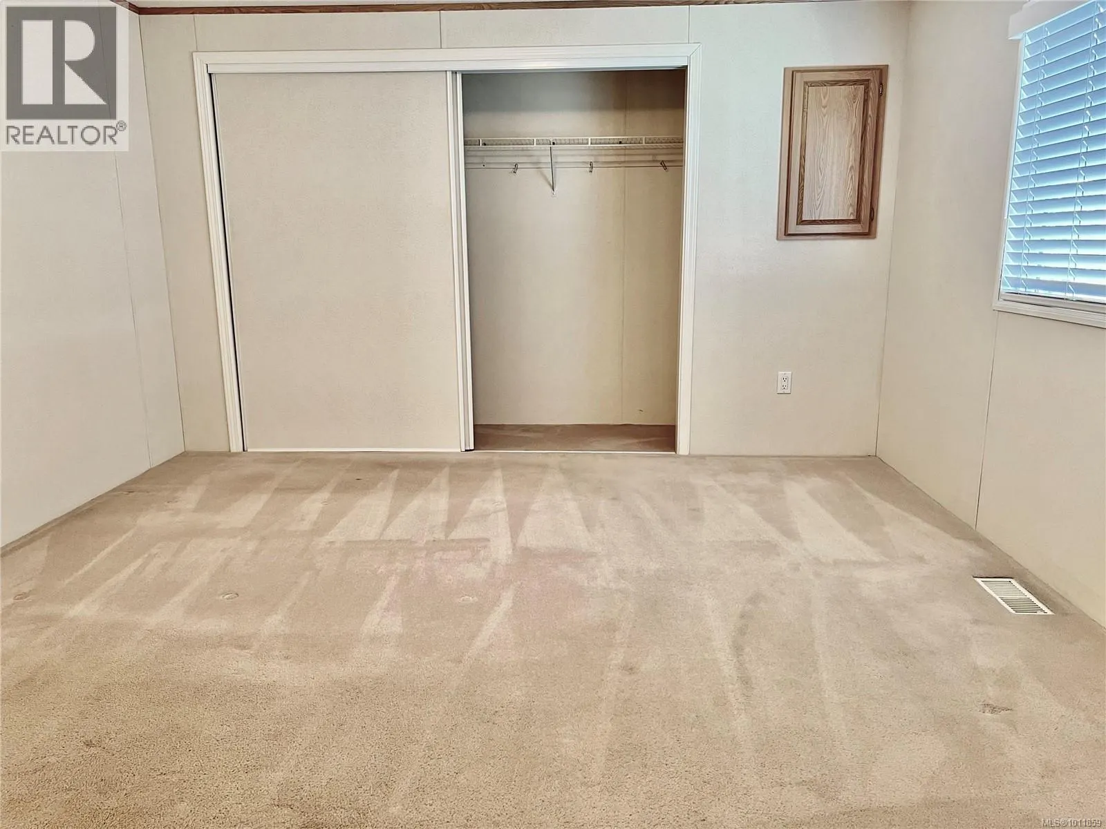 47 6325 Metral Dr