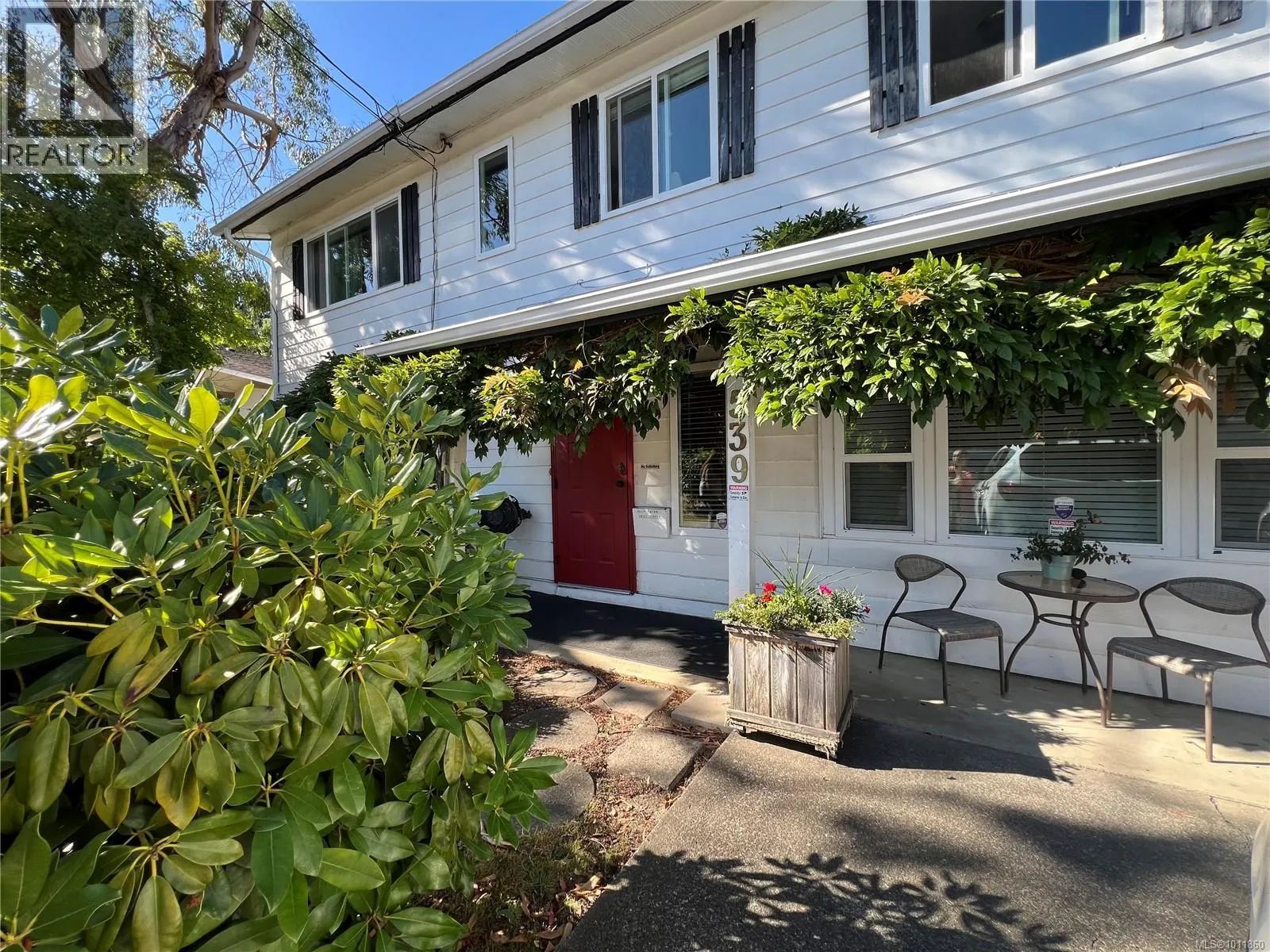 539 Rowan Ave