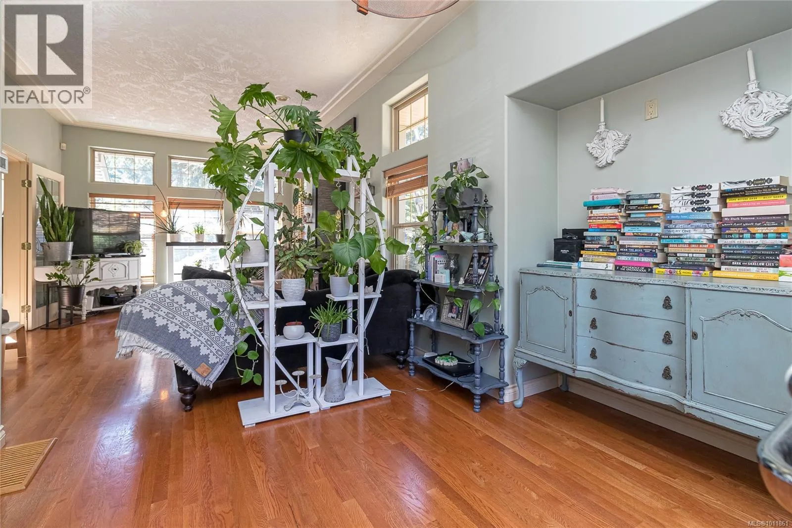 4875 Ambience Pl
