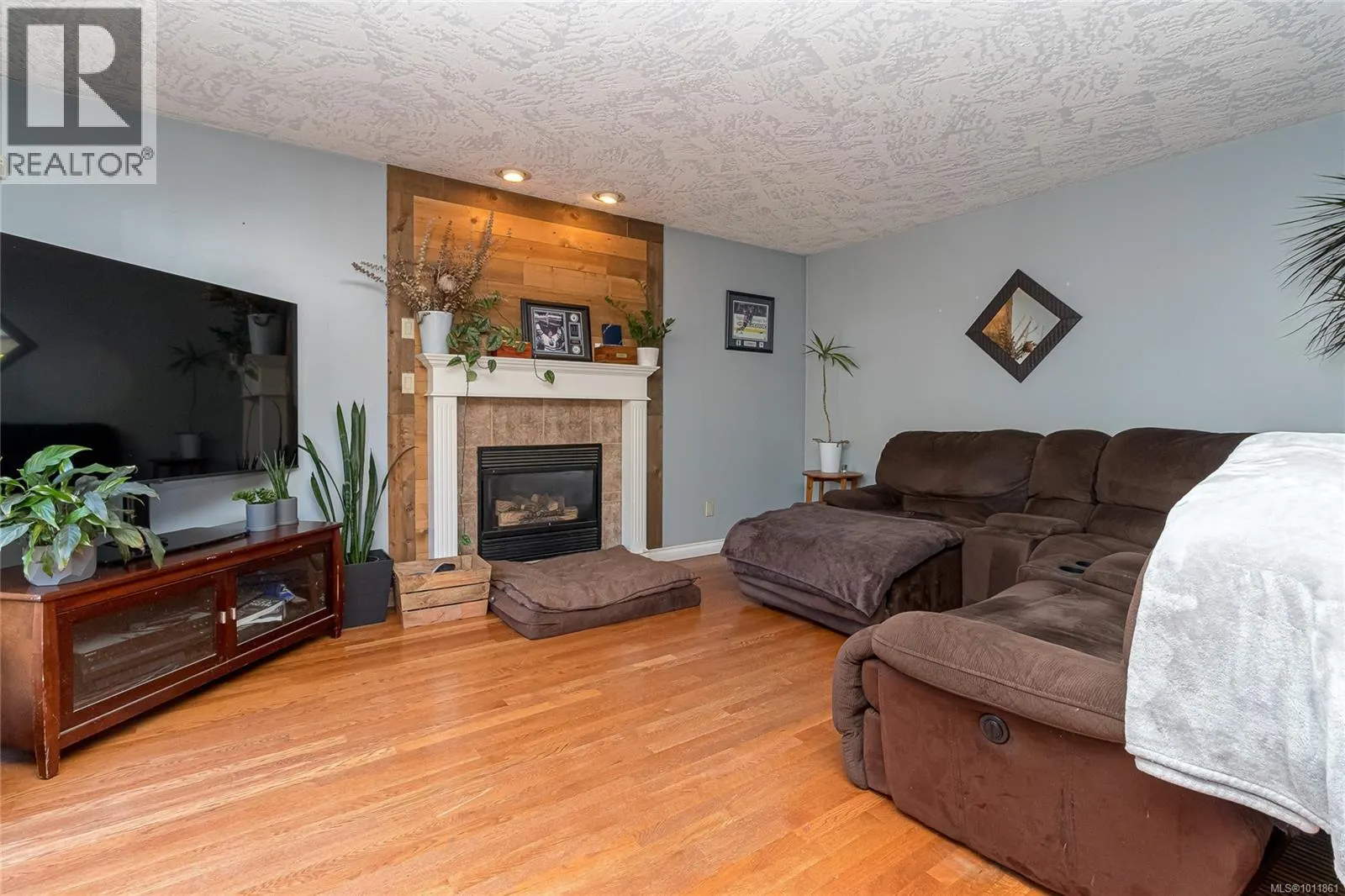 4875 Ambience Pl